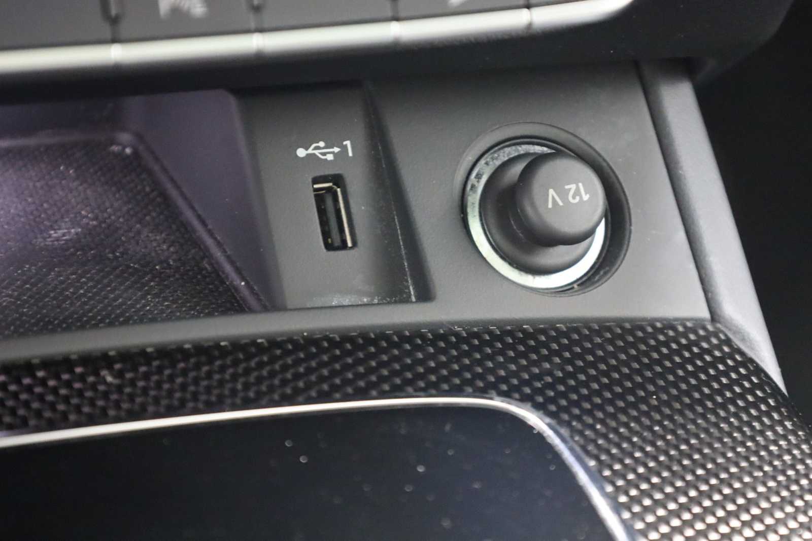 Thumbnail: 2023 Audi SQ5 - 33