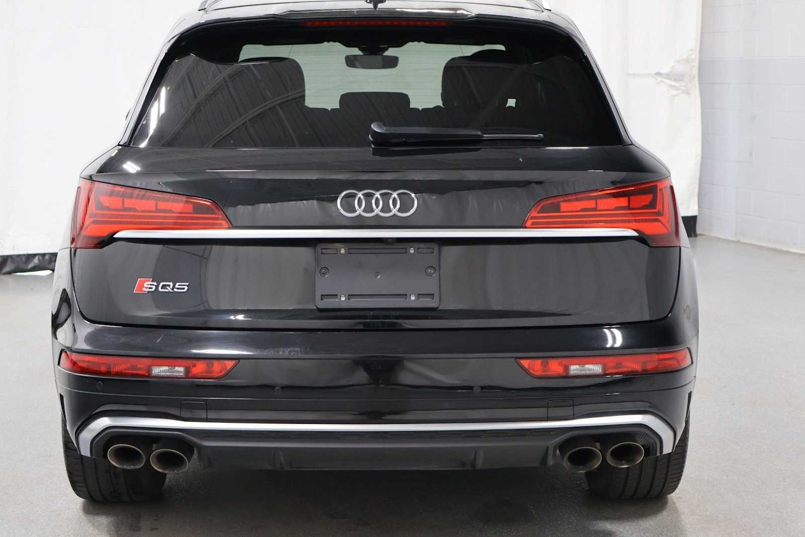 Thumbnail: 2023 Audi SQ5 - 7