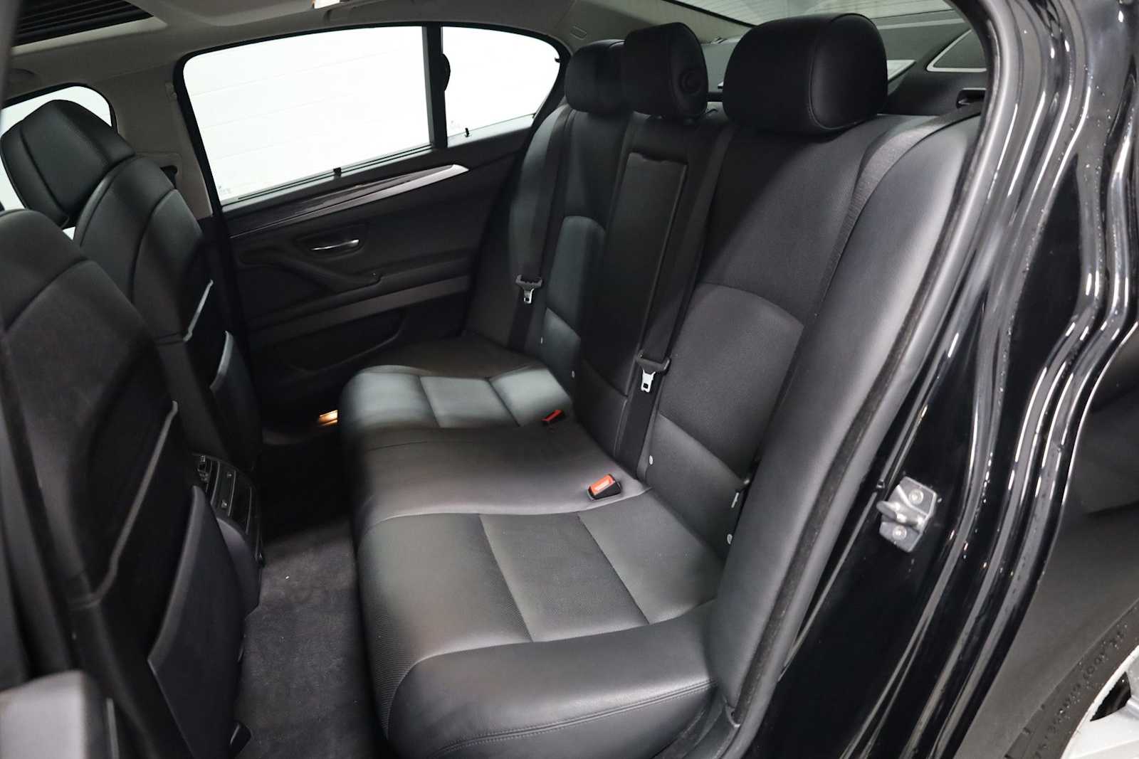 Thumbnail: 2011 BMW 5 Series - 33