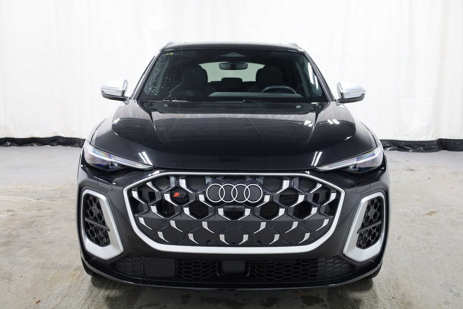 Thumbnail: 2025 Audi SQ5 - 14