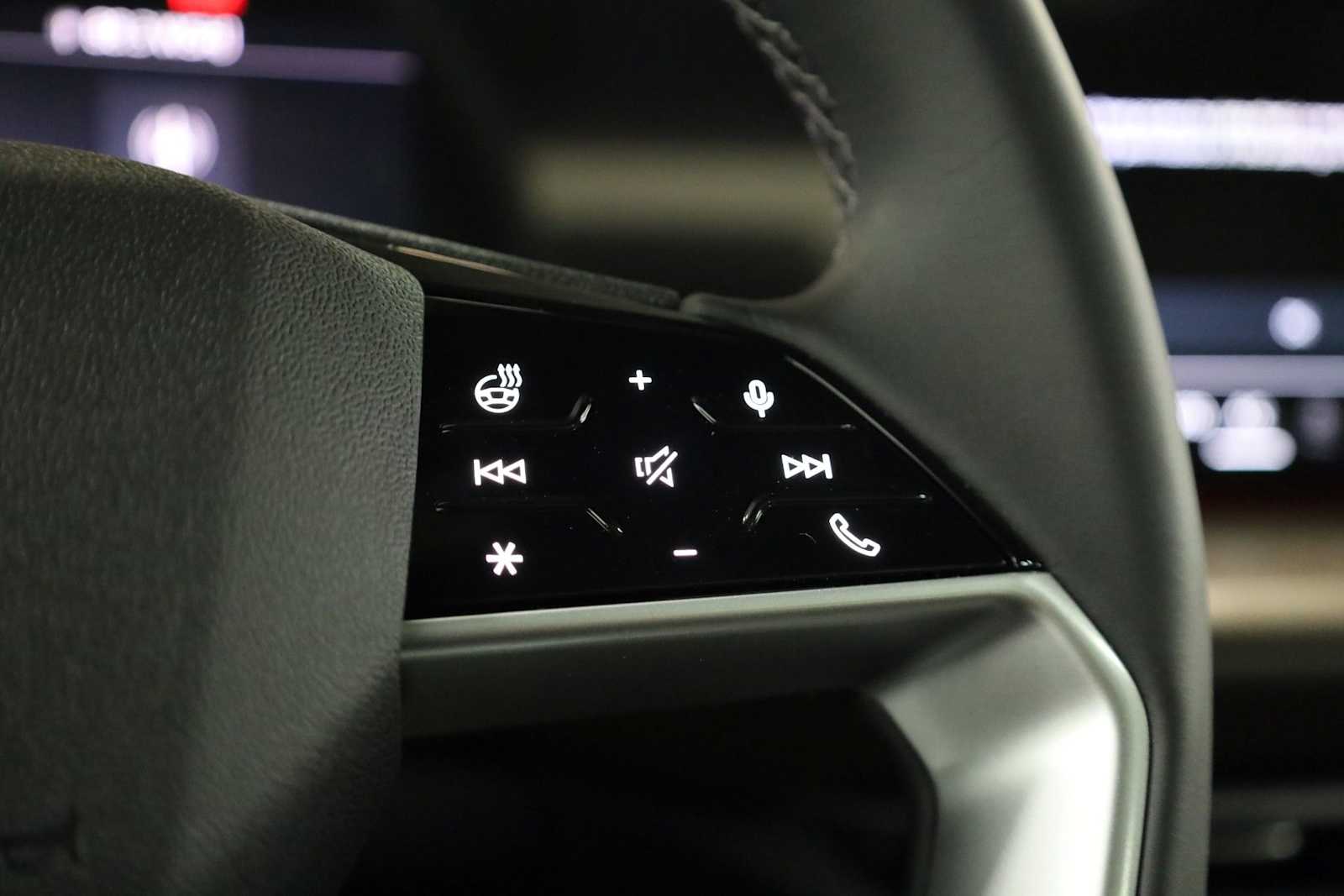 Thumbnail: 2025 Audi Q5 - 26