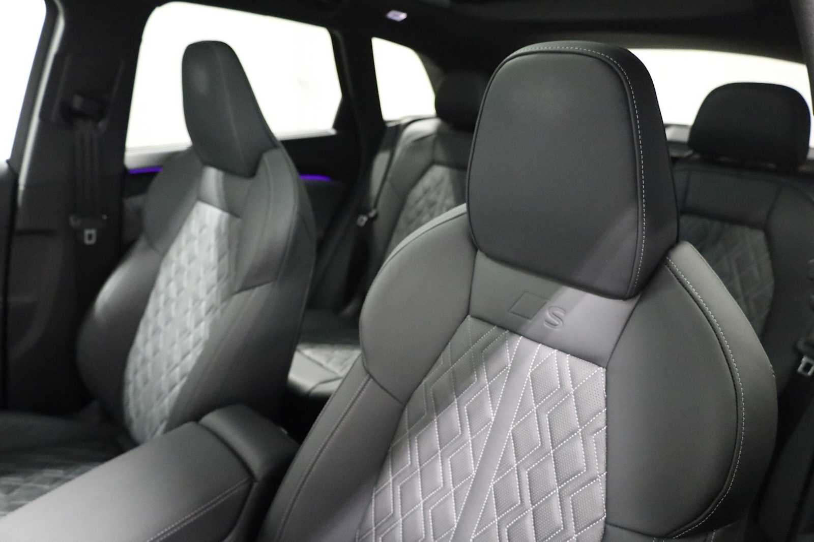 Thumbnail: 2025 Audi SQ5 - 18