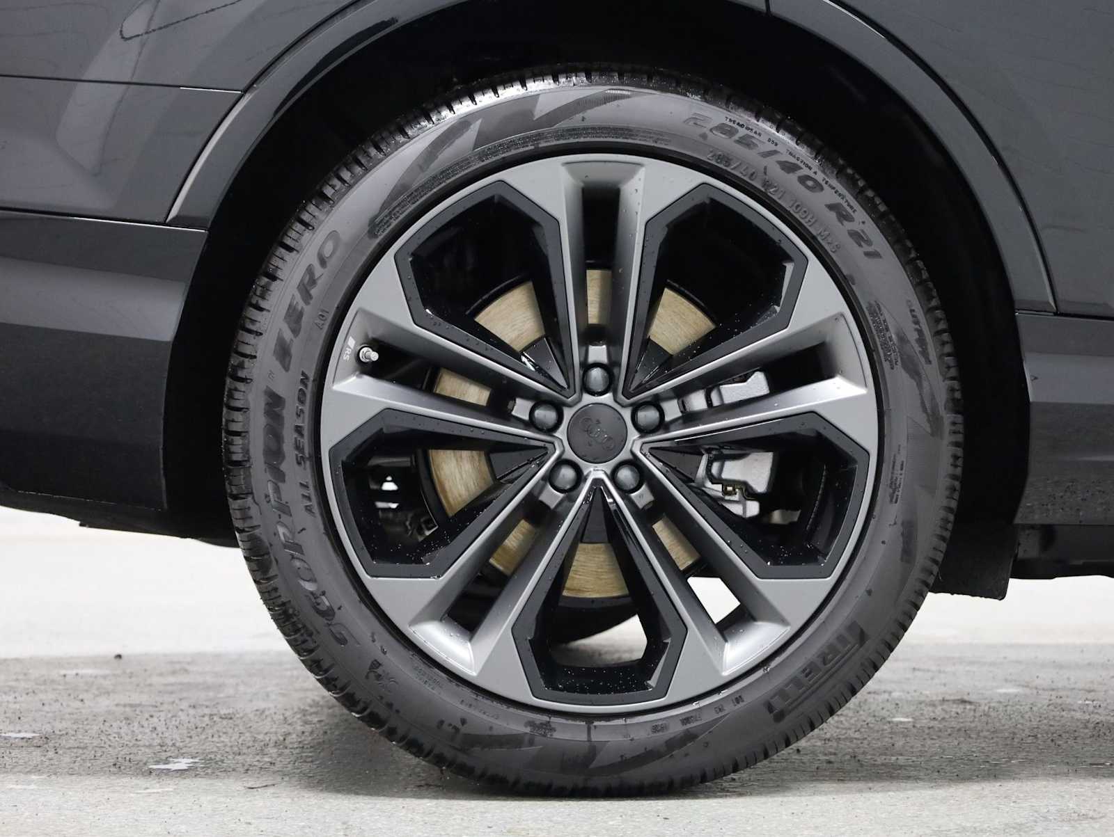 Thumbnail: 2026 Audi Q7 - 35