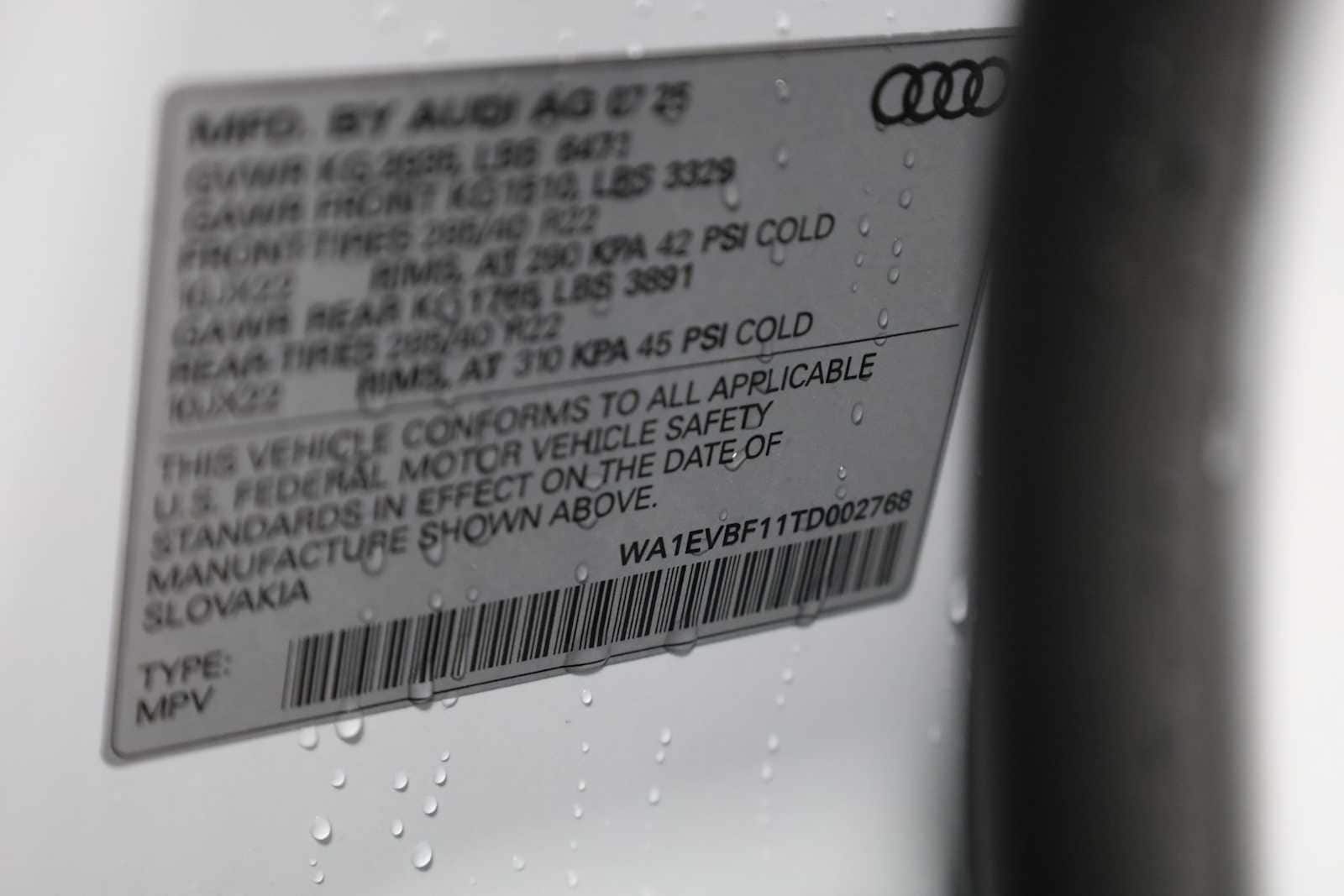 Thumbnail: 2026 Audi Q8 - 41