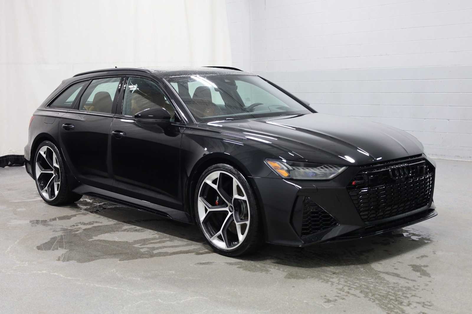 Thumbnail: 2026 Audi RS 6 - 13