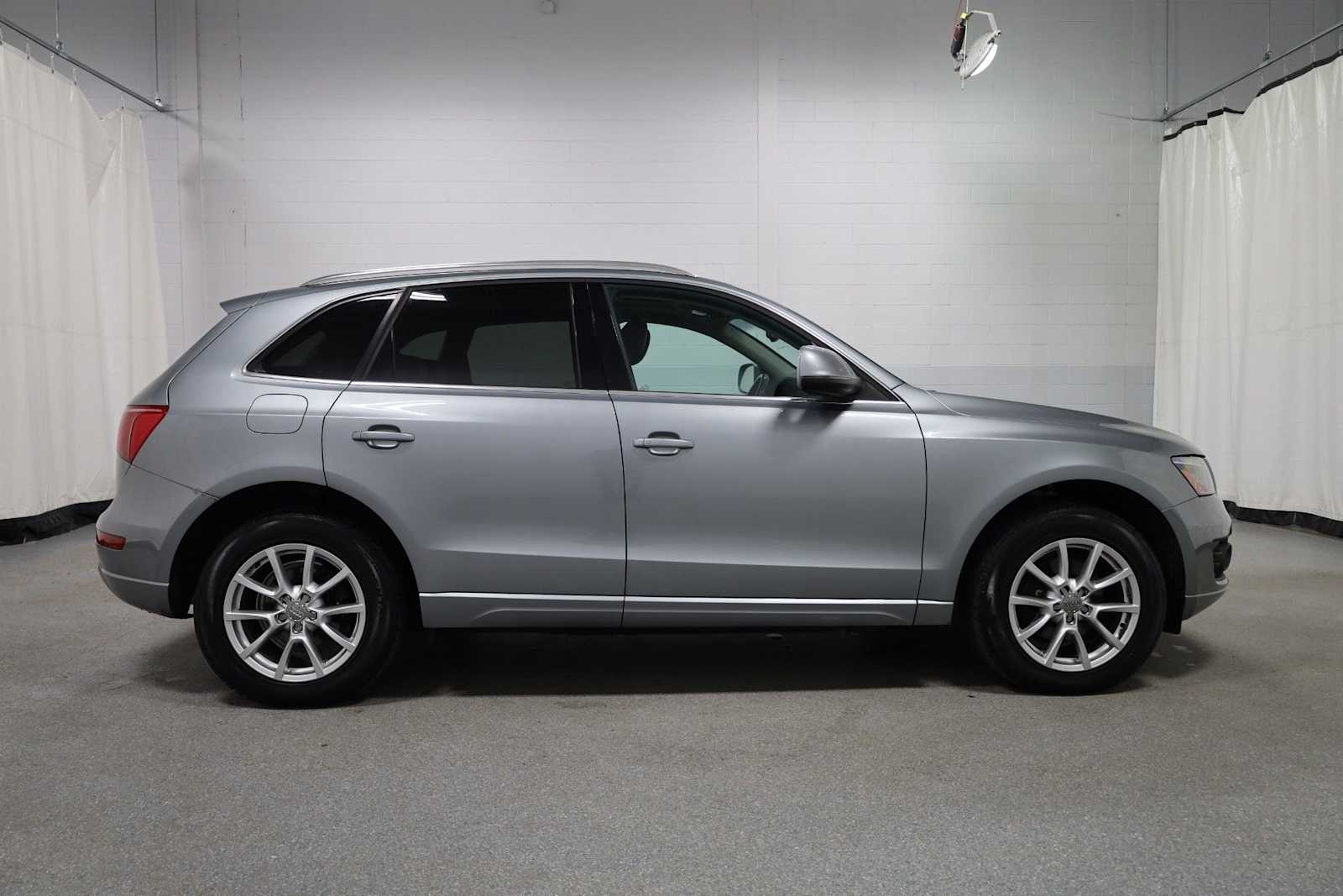 Thumbnail: 2010 Audi Q5 - 10