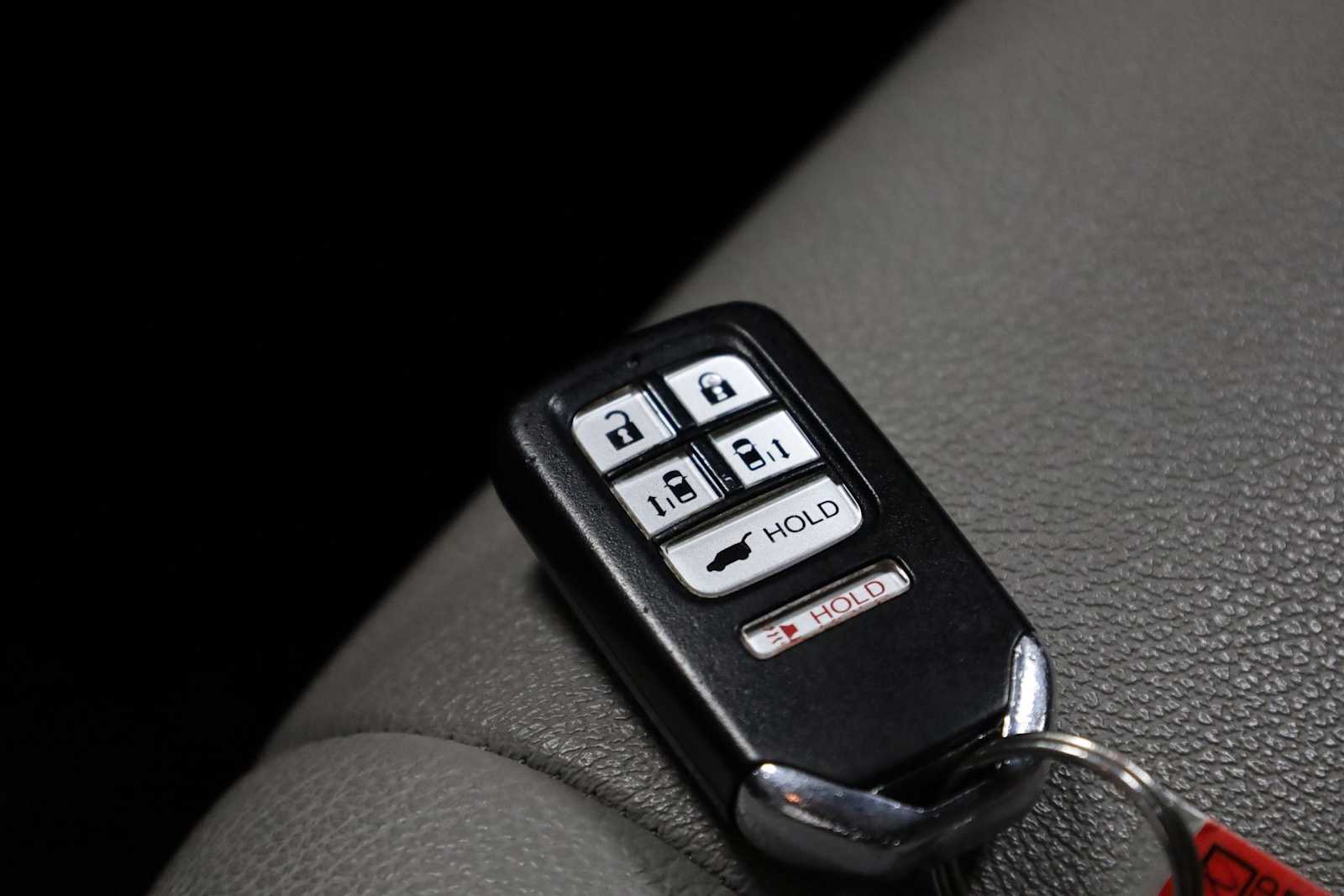 Thumbnail: 2015 Honda Odyssey - 39