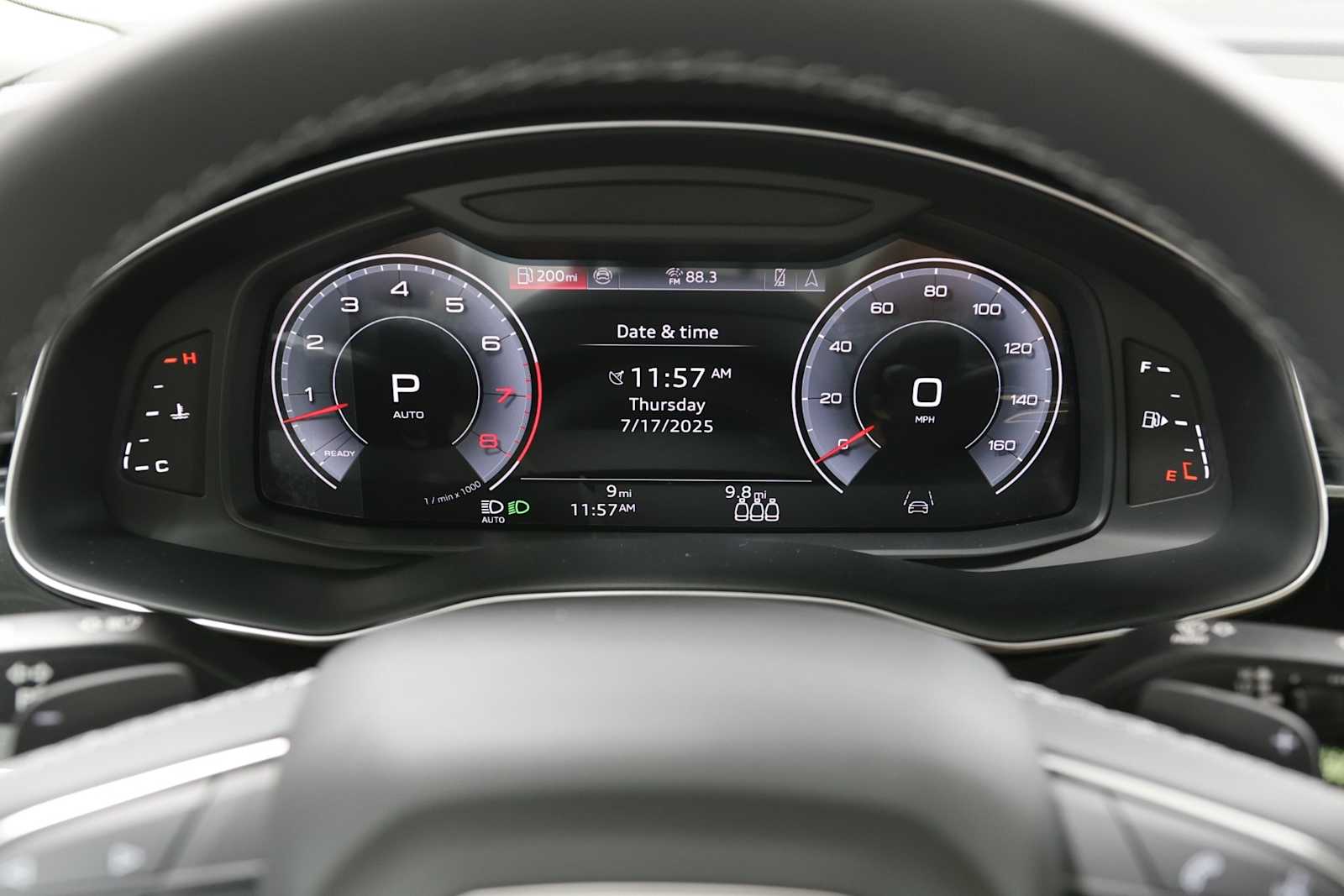 Thumbnail: 2025 Audi Q8 - 22