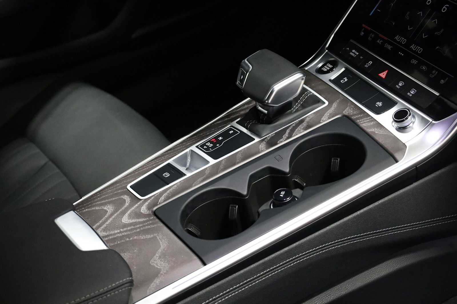 Thumbnail: 2025 Audi A6 - 20