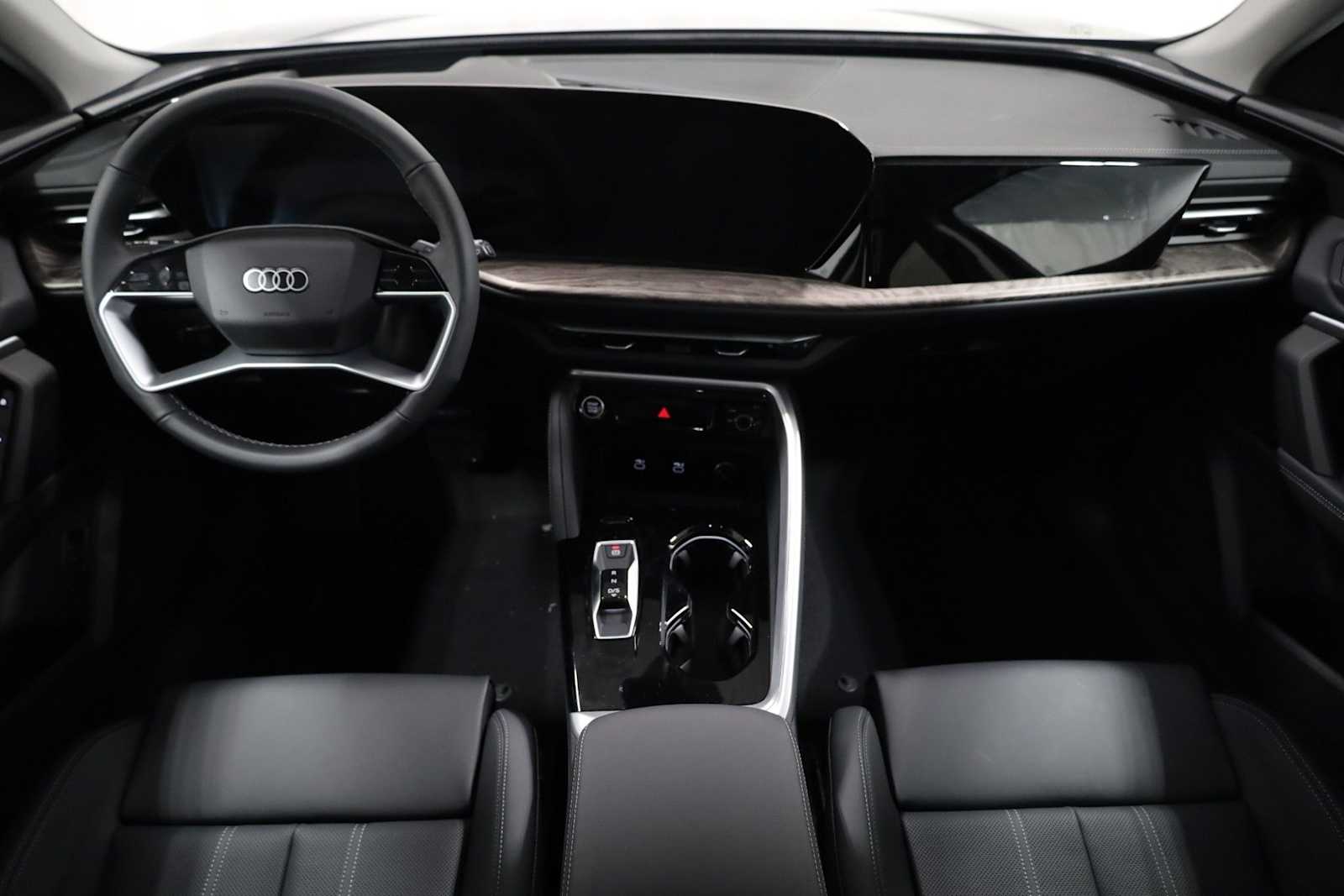 Thumbnail: 2025 Audi Q5 - 24