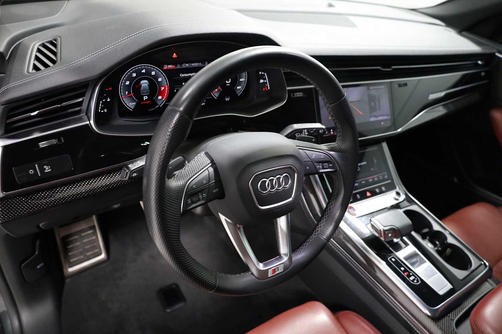 Thumbnail: 2023 Audi SQ8 - 4