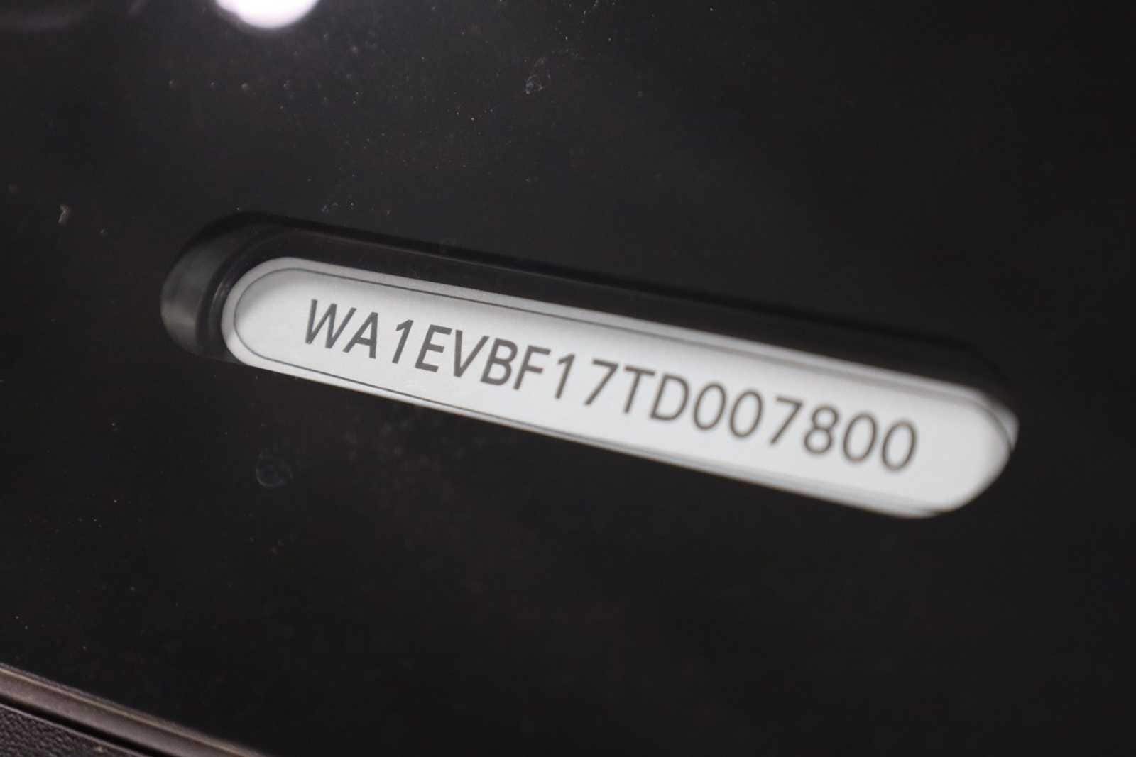 Thumbnail: 2026 Audi Q8 - 41