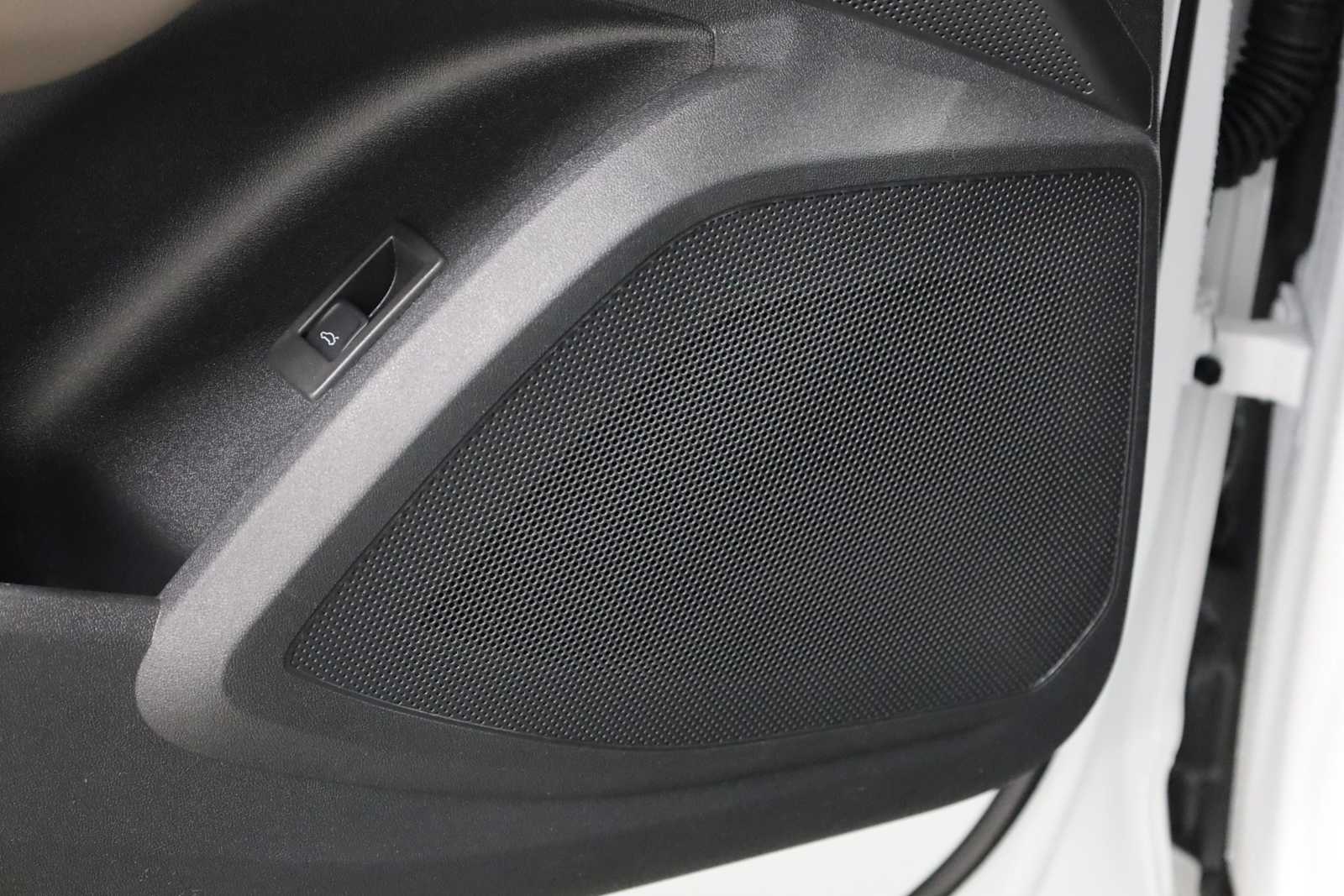 Thumbnail: 2025 Audi Q5 - 17