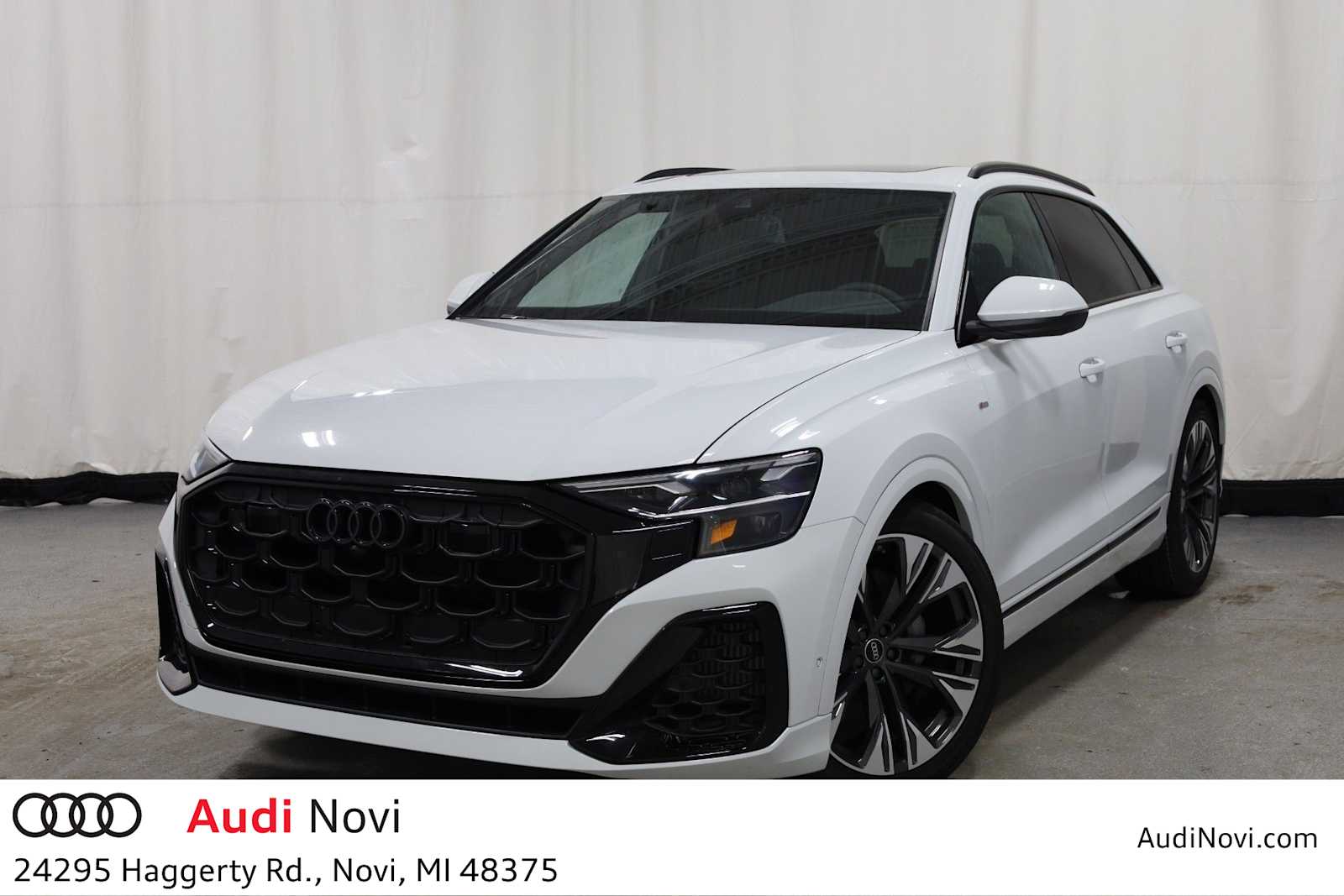 Thumbnail: 2026 Audi Q8 - 1