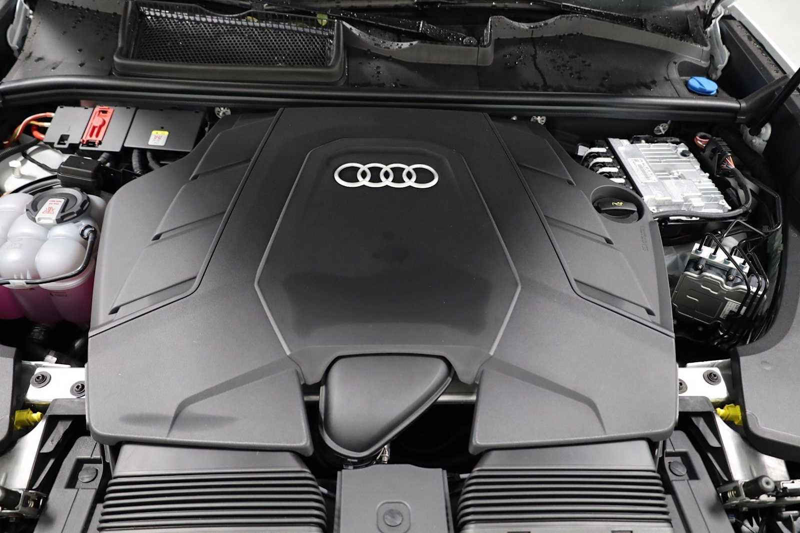 Thumbnail: 2026 Audi Q8 - 39