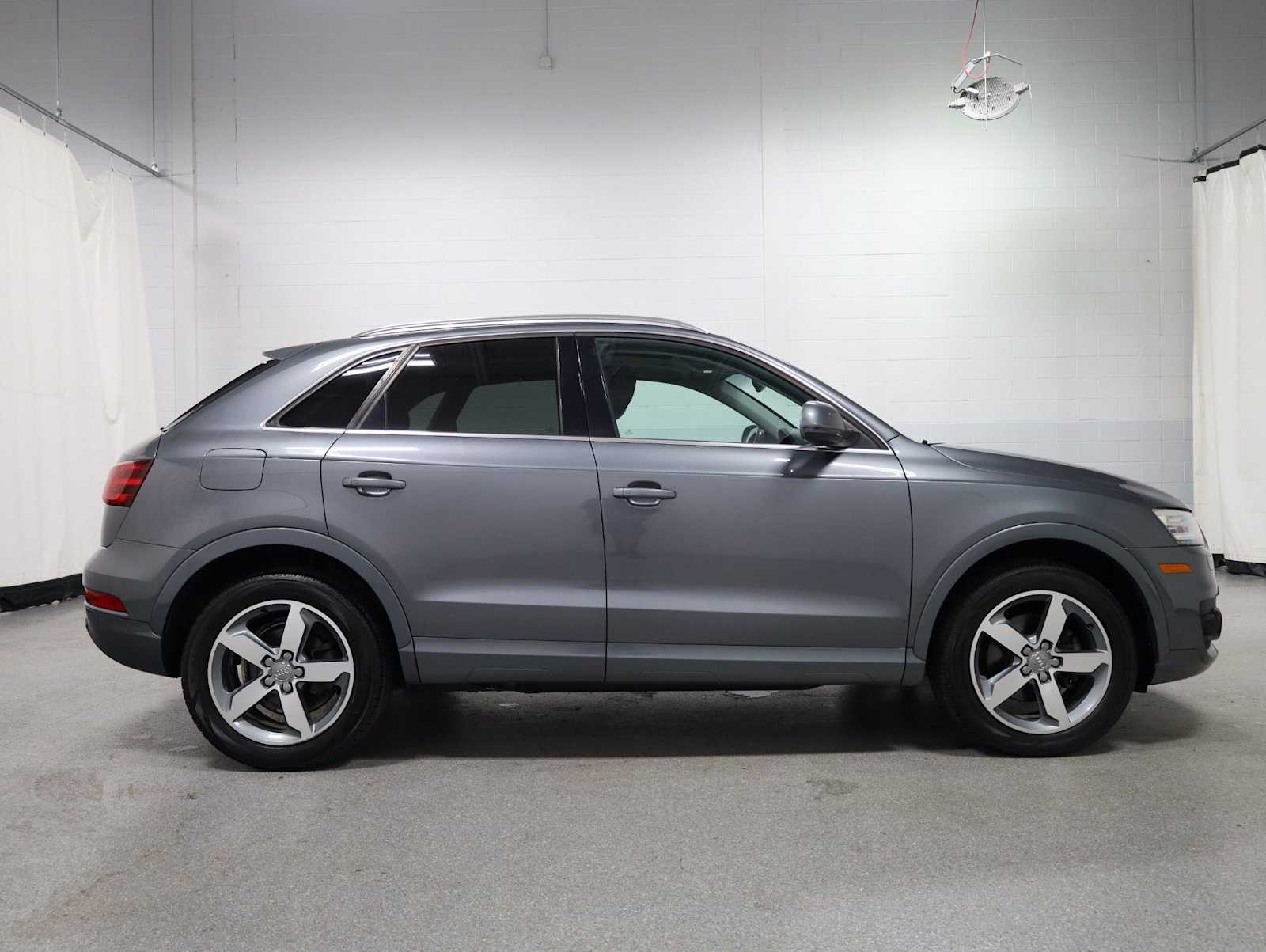 Thumbnail: 2015 Audi Q3 - 10