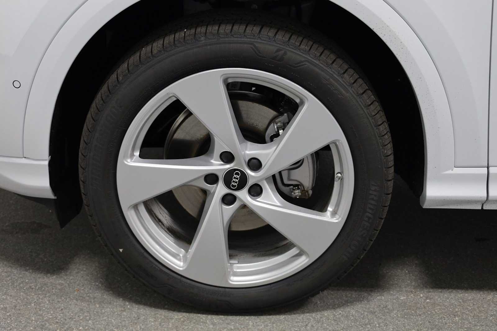 Thumbnail: 2025 Audi Q5 - 38