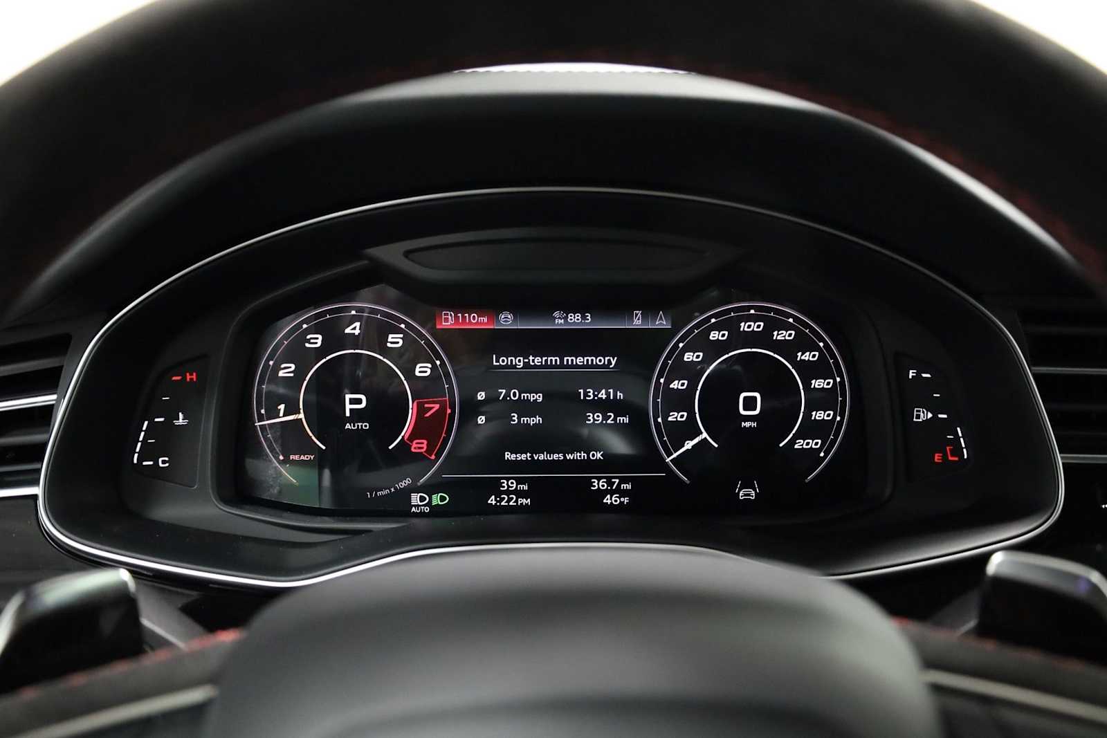 Thumbnail: 2026 Audi RS Q8 - 22