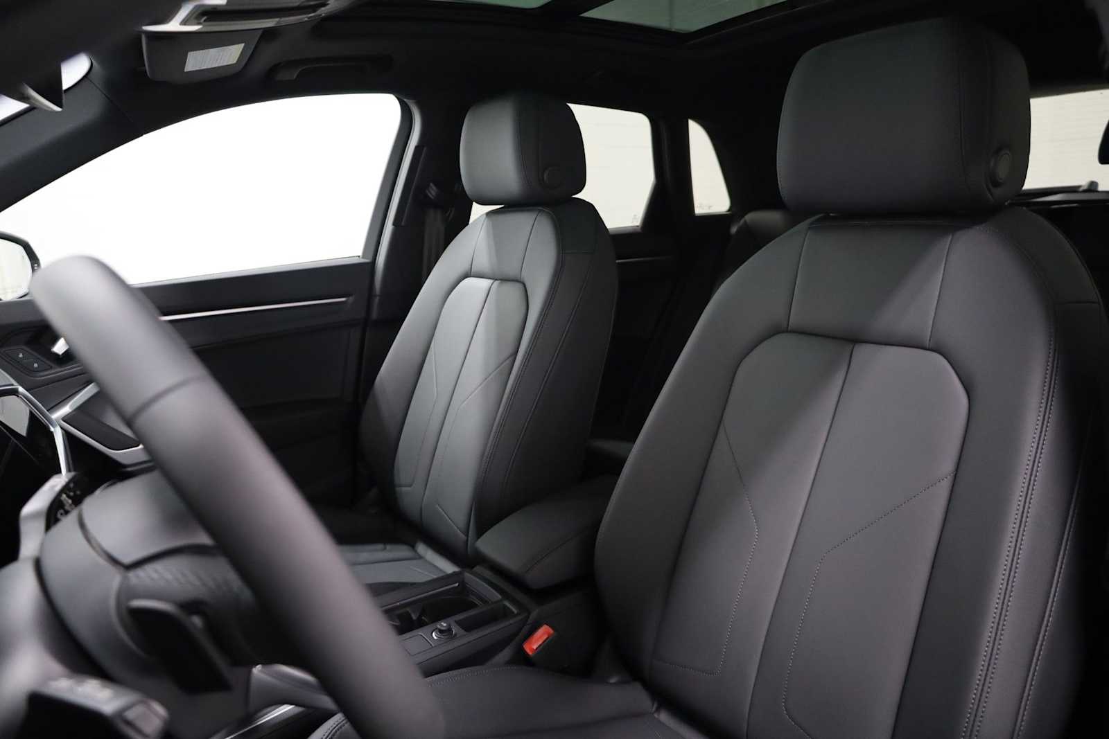 Thumbnail: 2025 Audi Q3 - 5