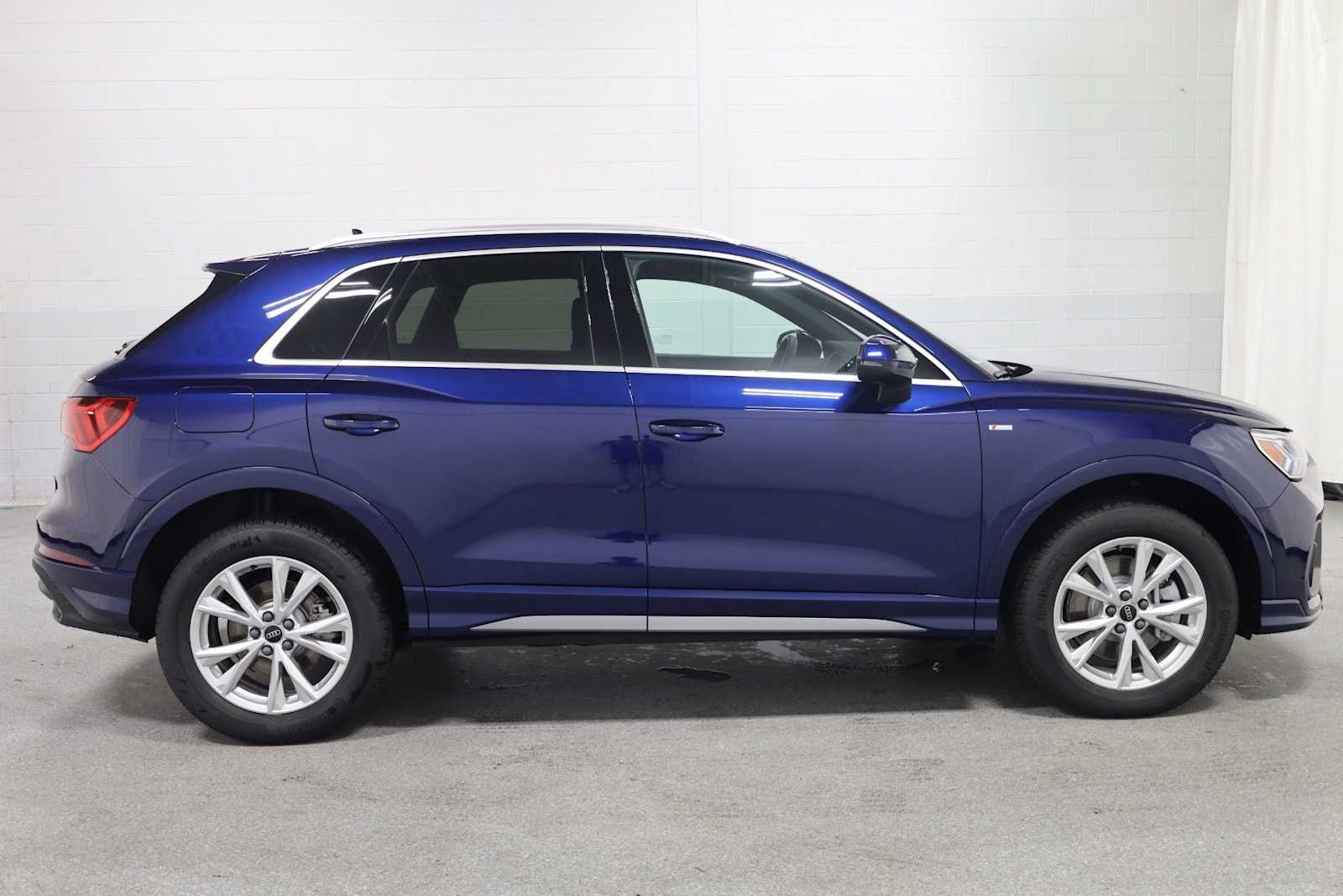 Thumbnail: 2025 Audi Q3 - 10