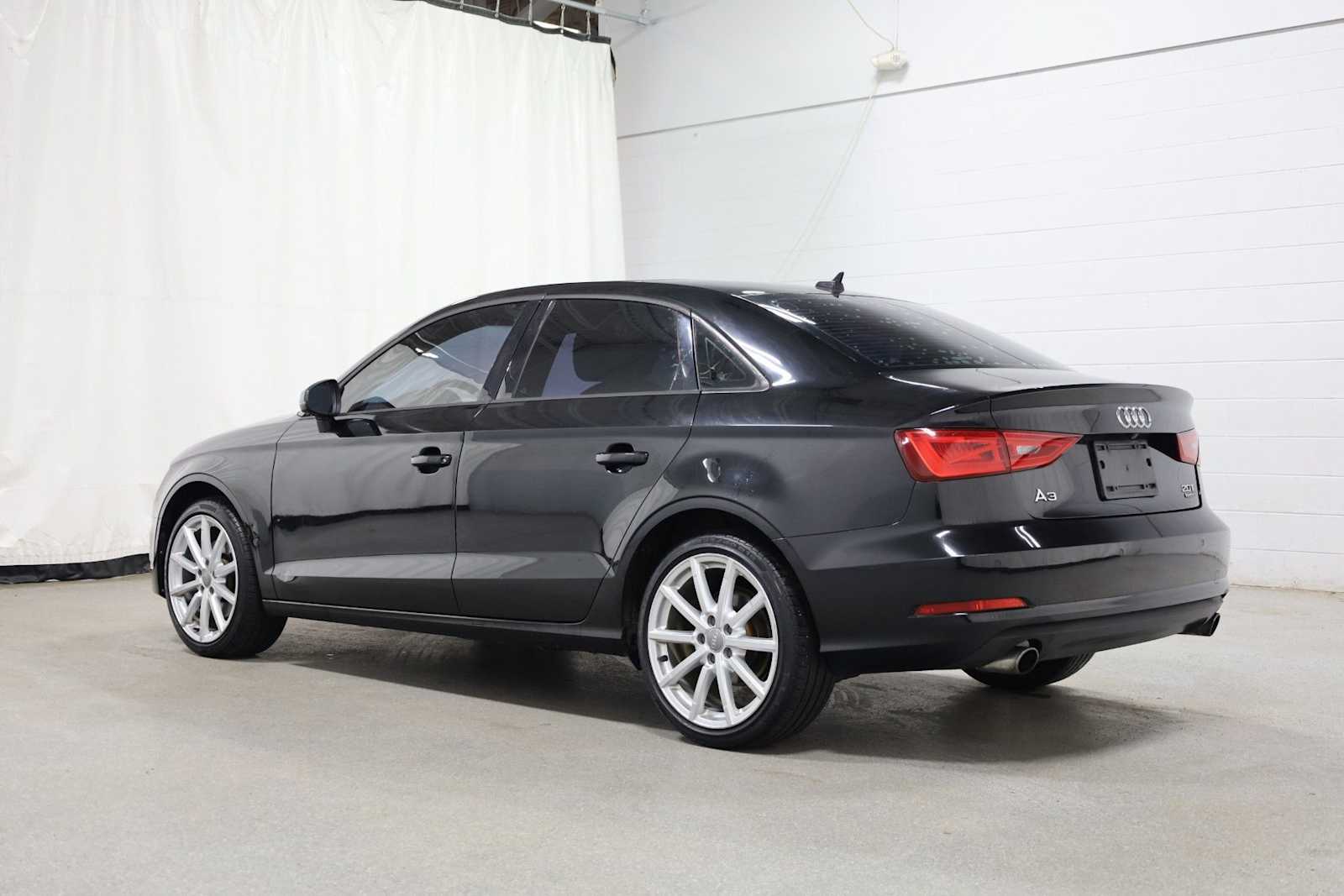 Thumbnail: 2016 Audi A3 - 3