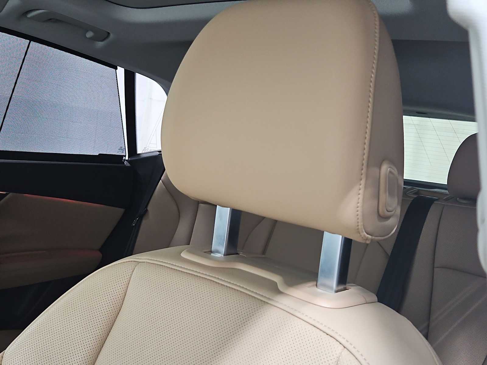 Thumbnail: 2023 Audi Q8 - 18