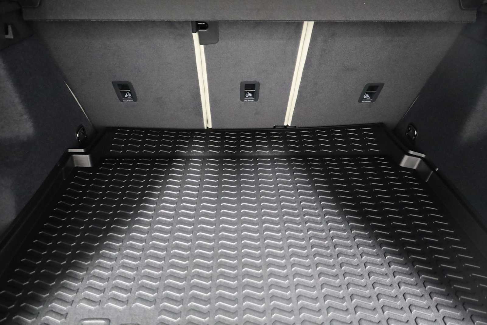 Thumbnail: 2025 Audi Q3 - 38