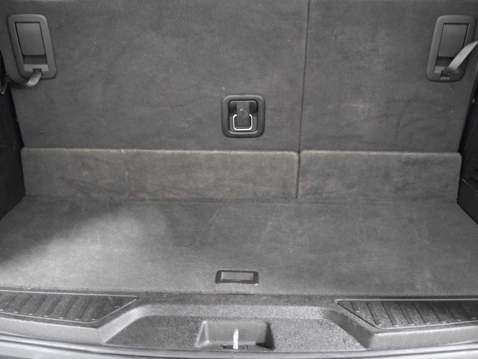 Thumbnail: 2012 GMC Acadia - 33