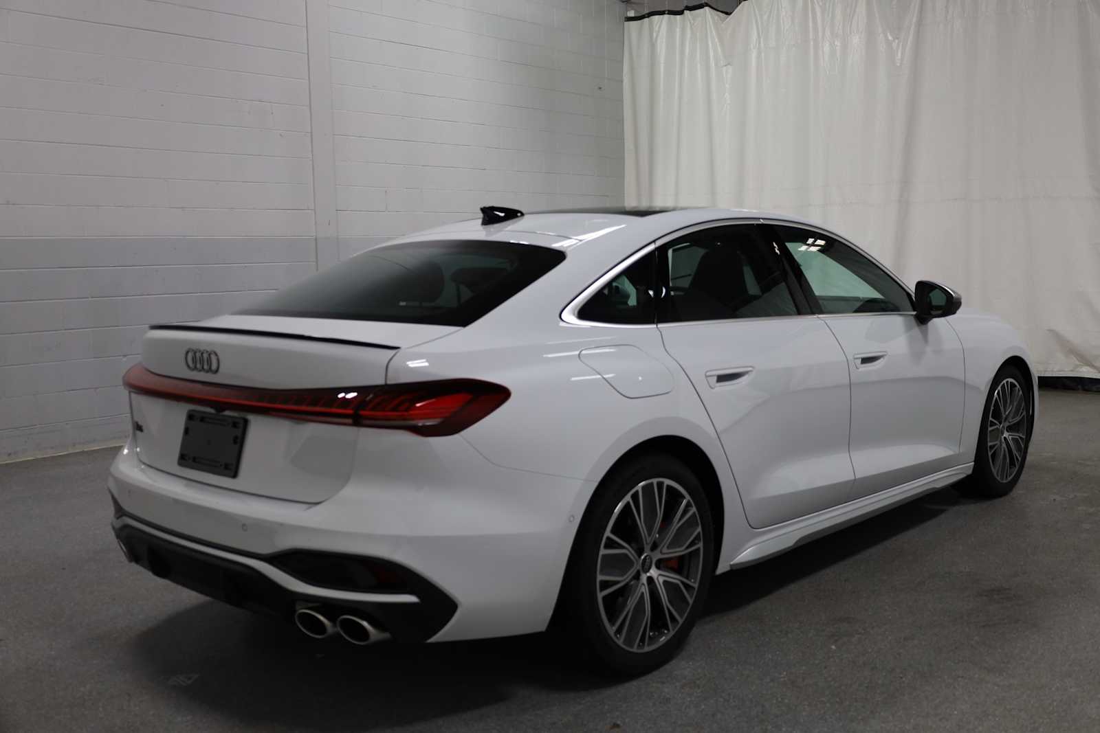 Thumbnail: 2025 Audi S5 - 9