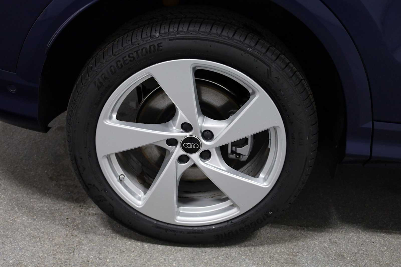 Thumbnail: 2025 Audi Q5 - 35