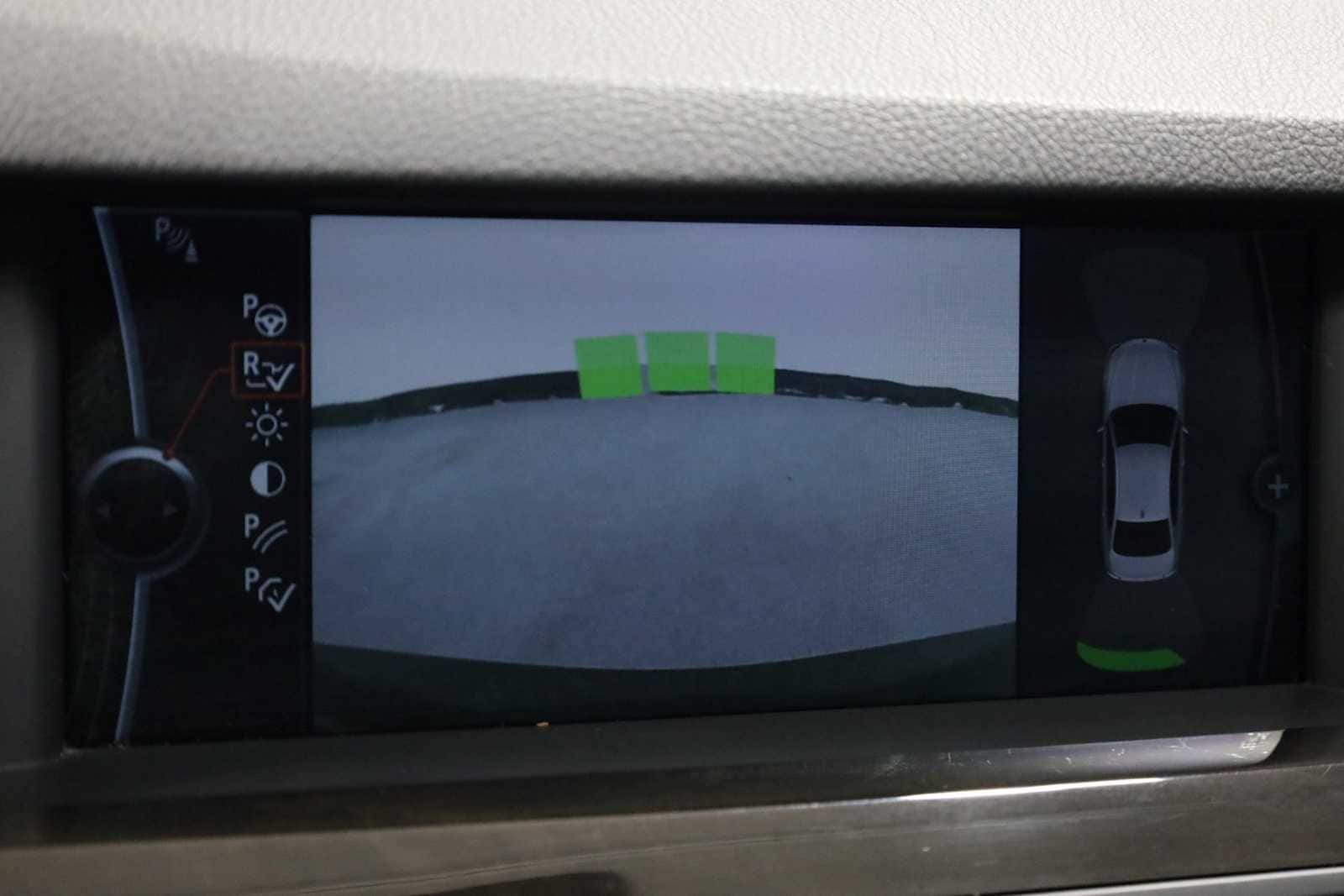 Thumbnail: 2011 BMW 5 Series - 31