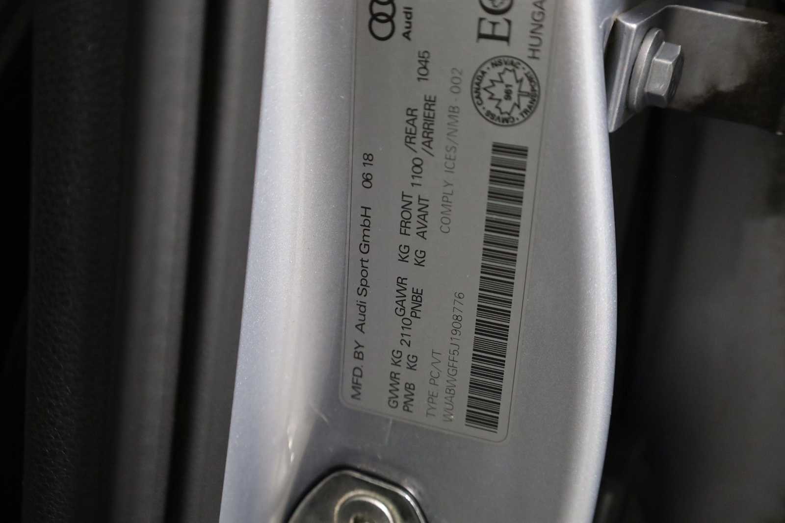 Thumbnail: 2018 Audi RS 3 - 43