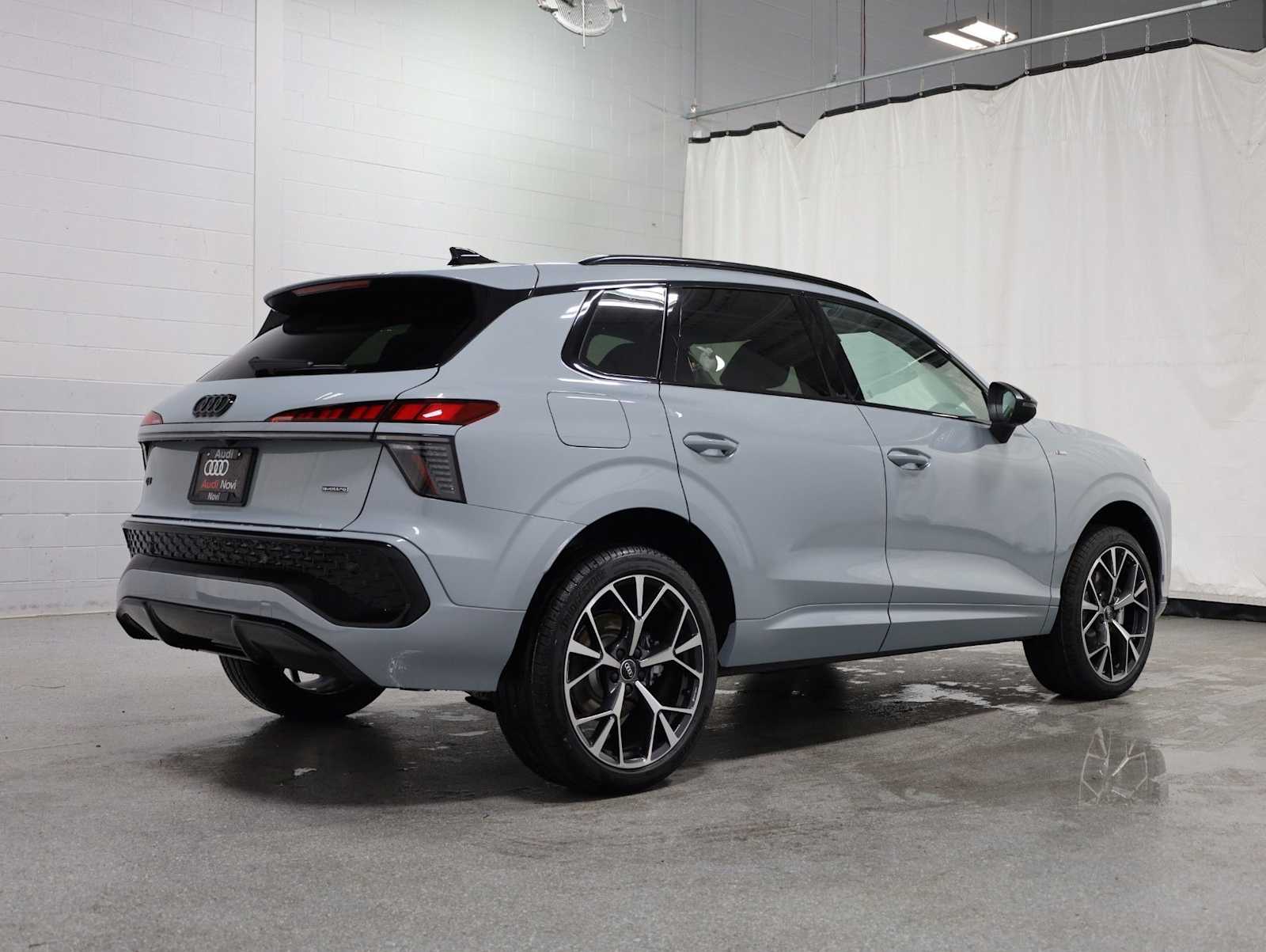 Thumbnail: 2026 Audi Q3 - 9