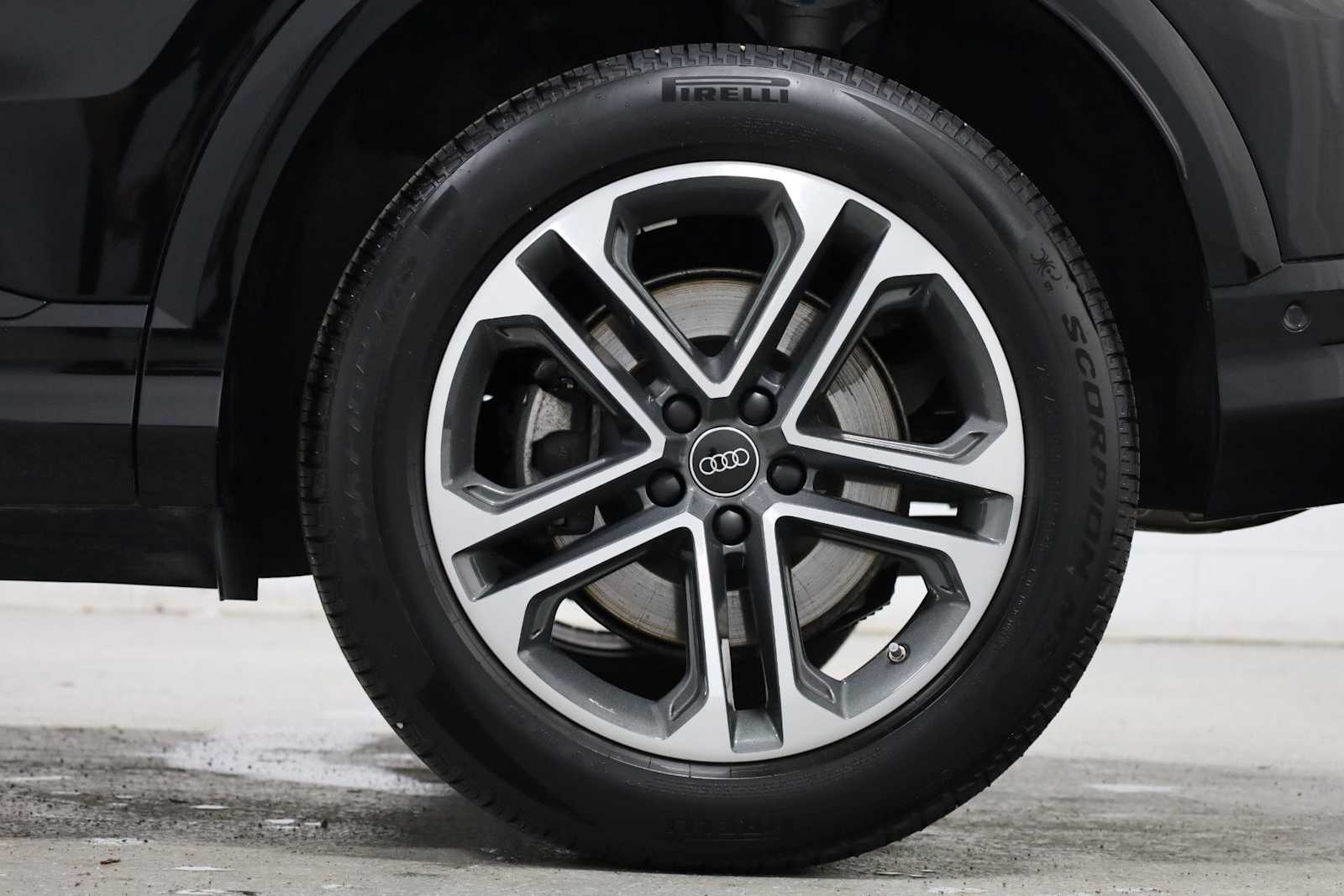 Thumbnail: 2025 Audi Q5 - 36