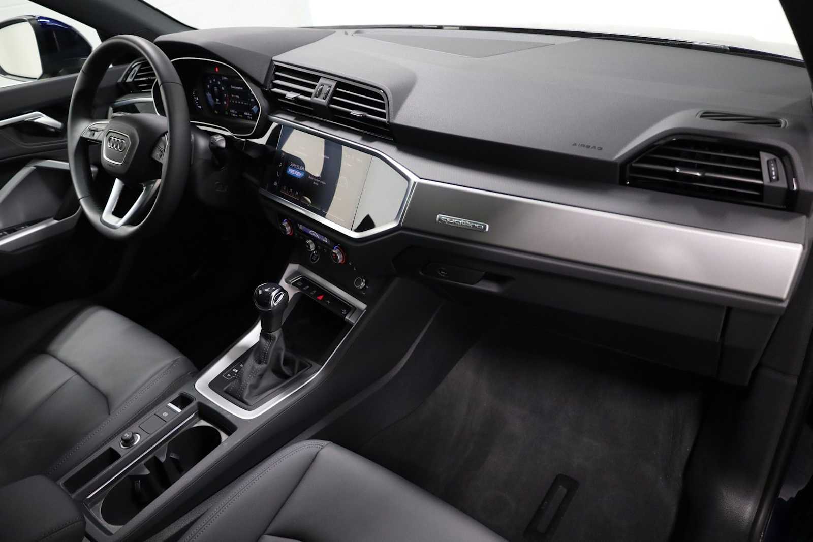 Thumbnail: 2025 Audi Q3 - 6