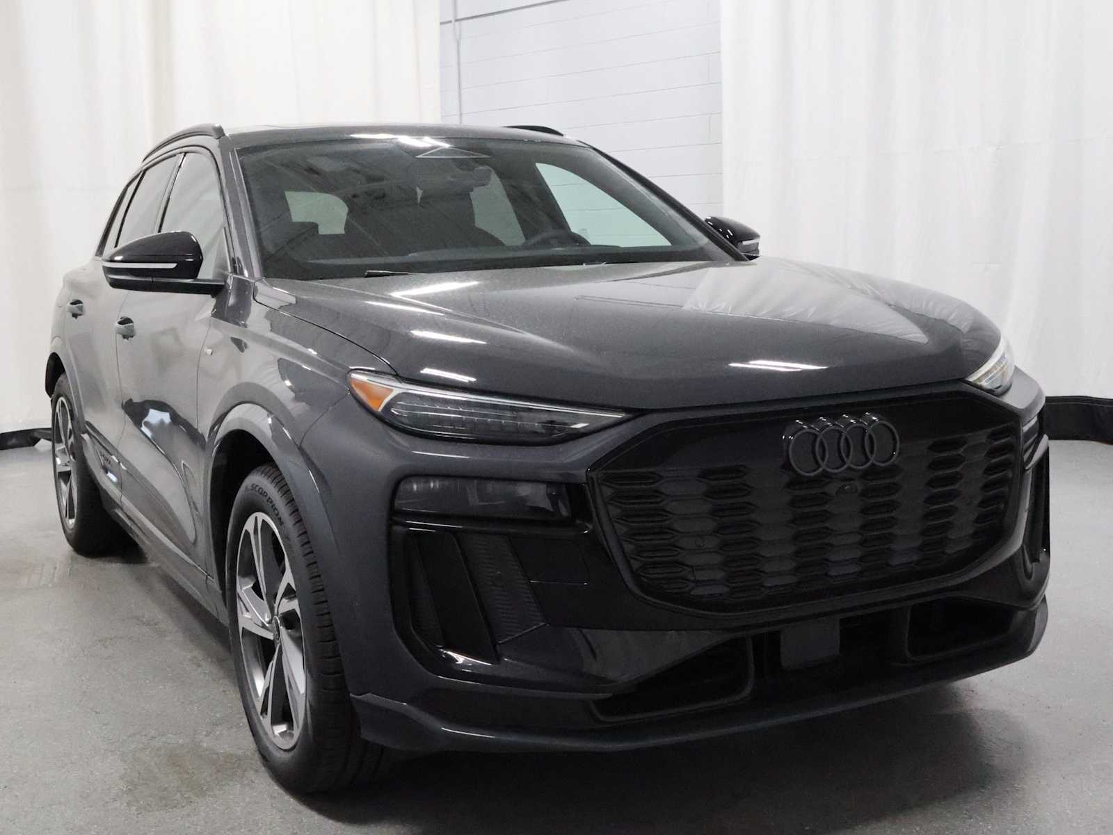 Thumbnail: 2027 Audi Q6 e-tron - 13