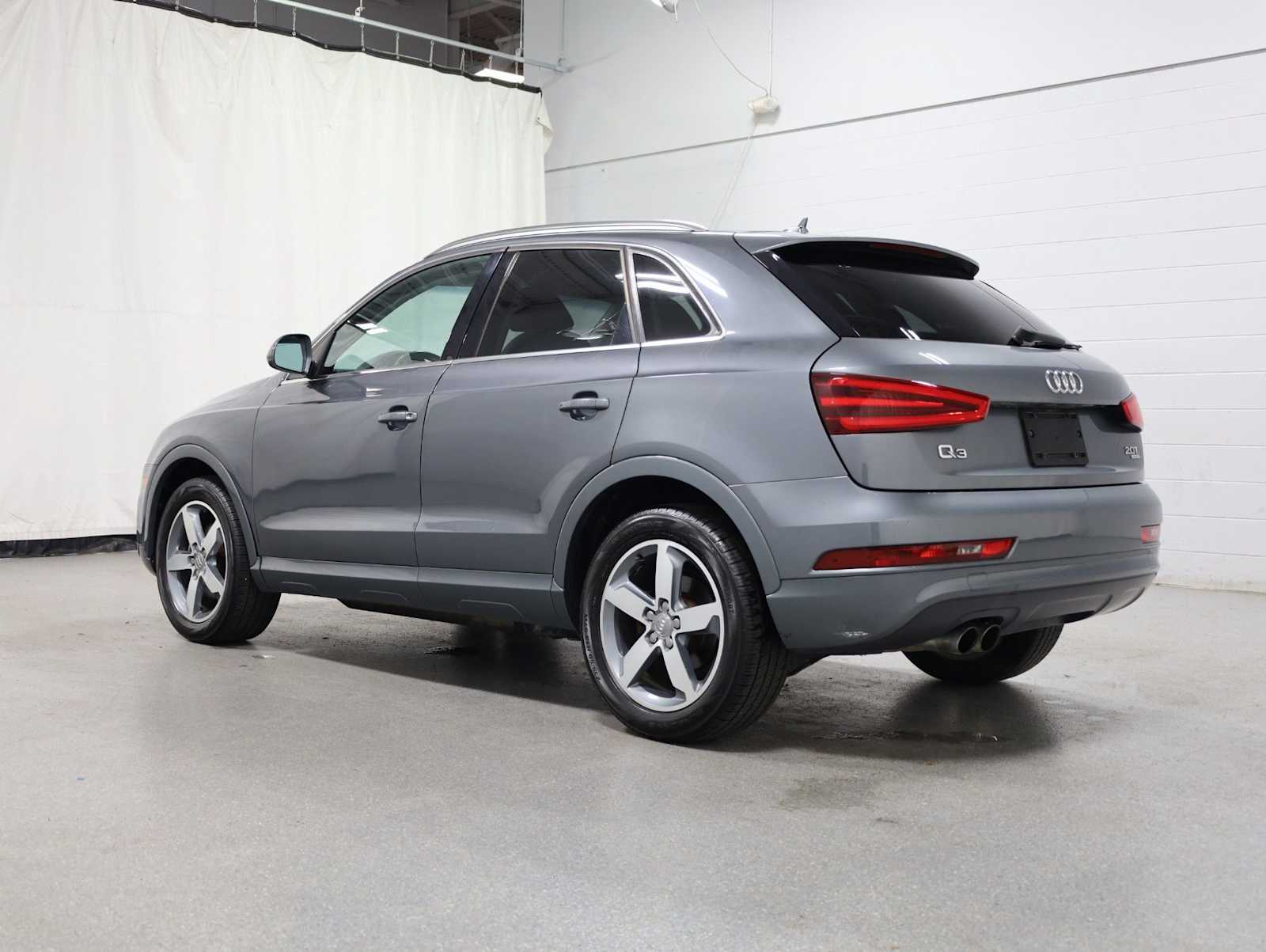 Thumbnail: 2015 Audi Q3 - 3