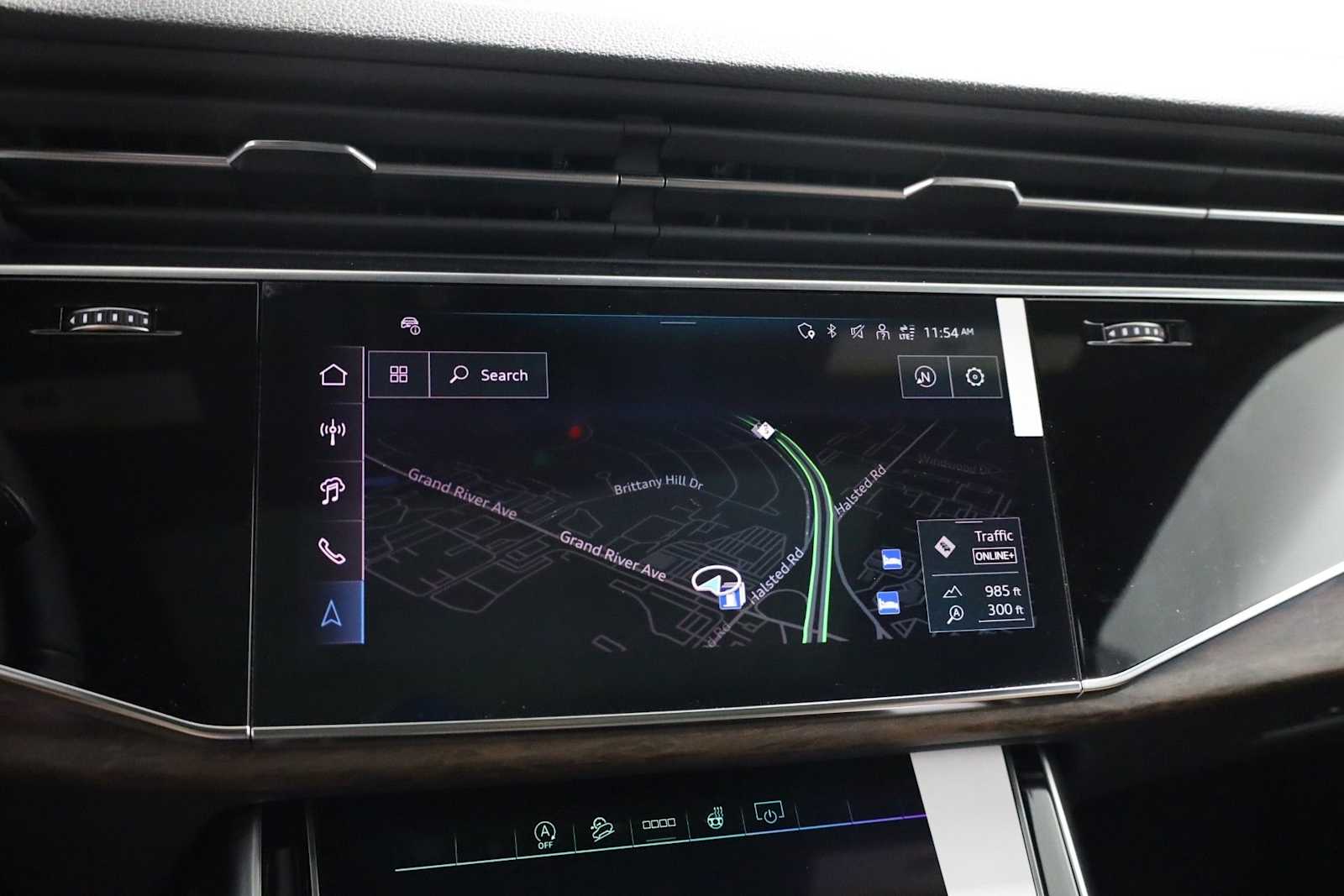 Thumbnail: 2026 Audi Q8 - 31