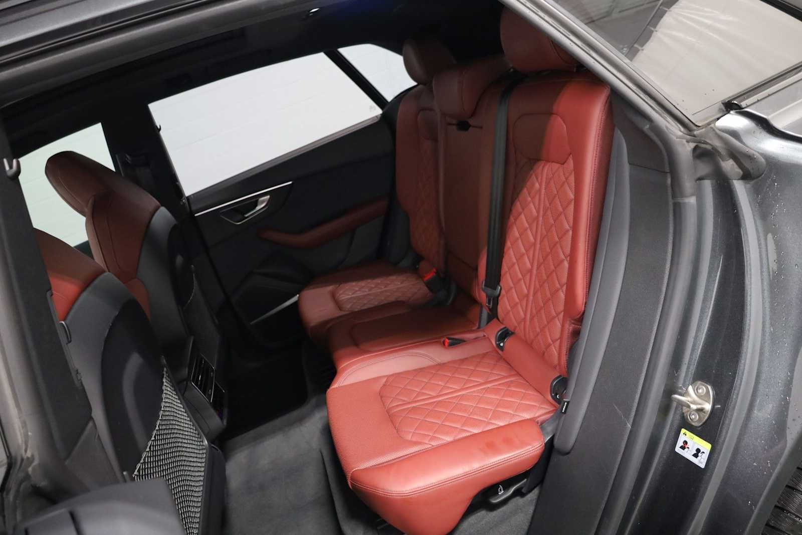 Thumbnail: 2023 Audi SQ8 - 35