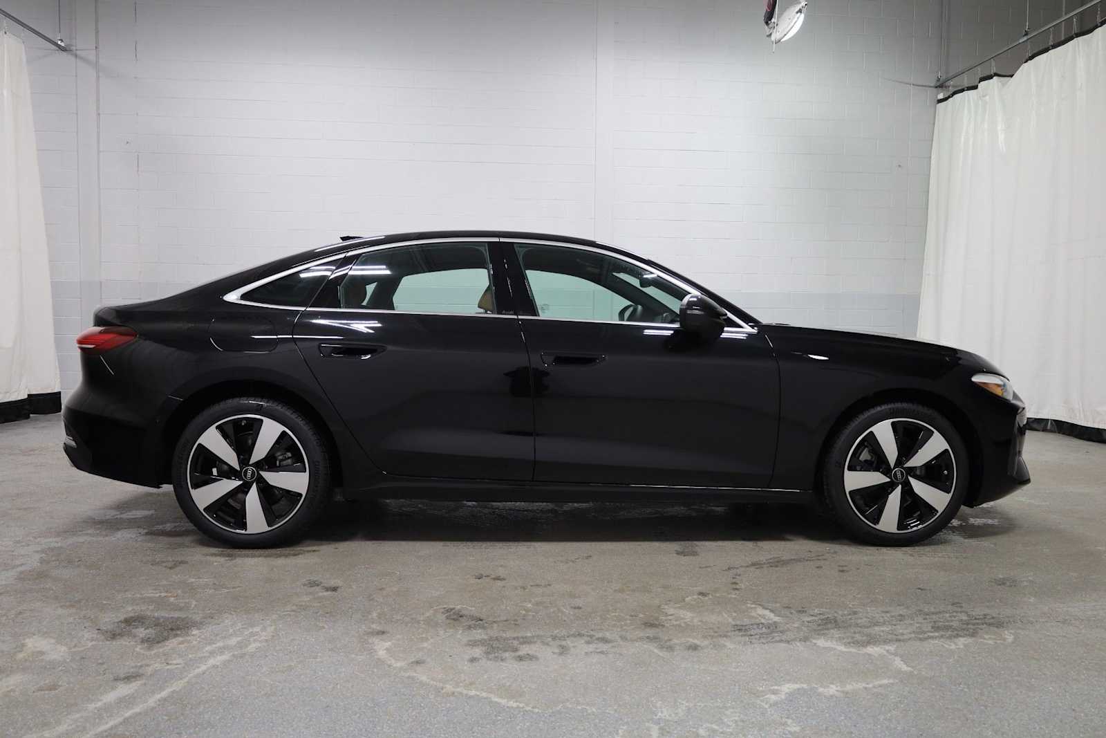 Thumbnail: 2025 Audi A5 - 10