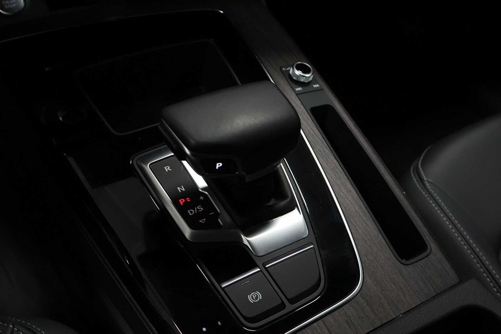 Thumbnail: 2023 Audi Q5 - 26