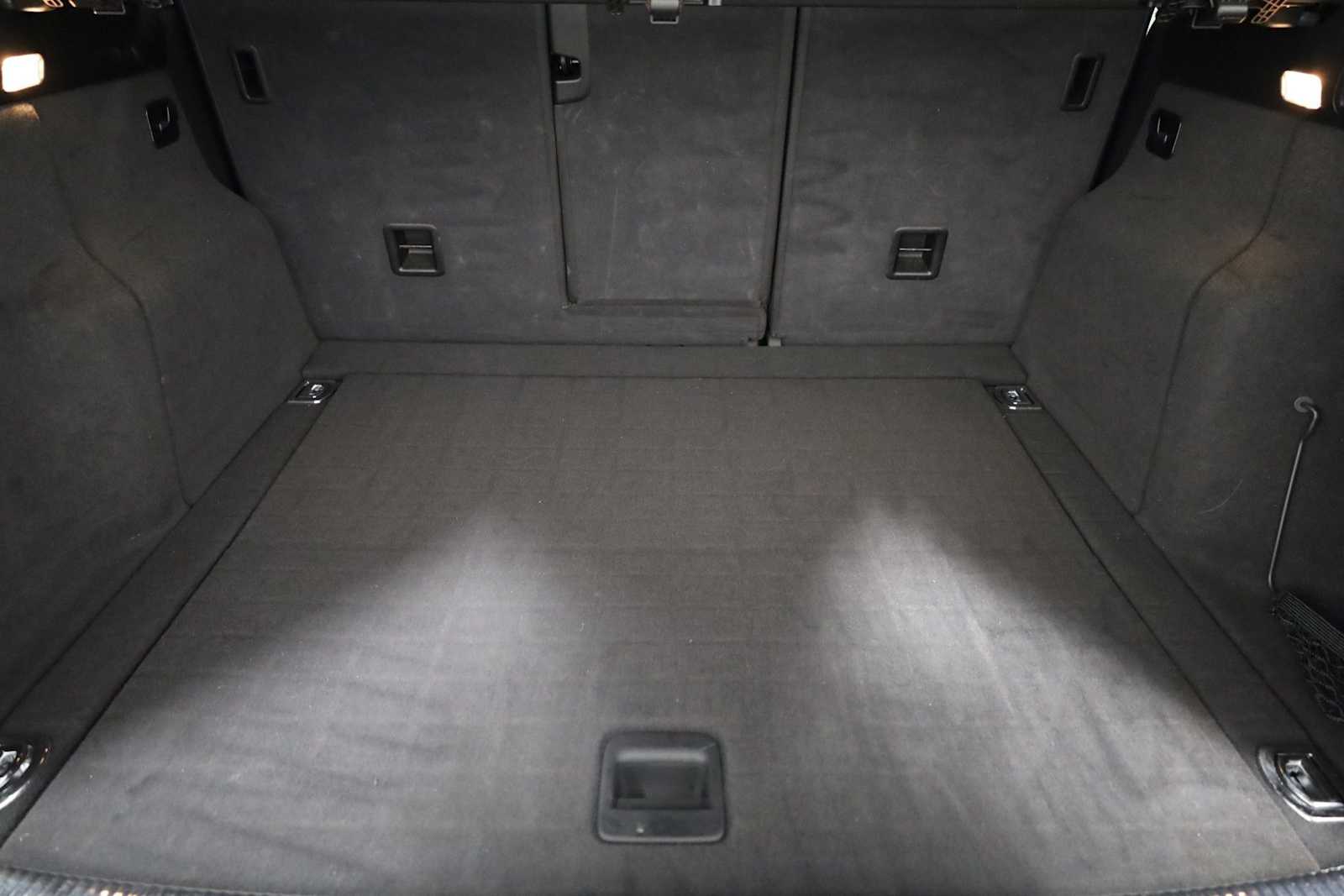 Thumbnail: 2010 Audi Q5 - 38