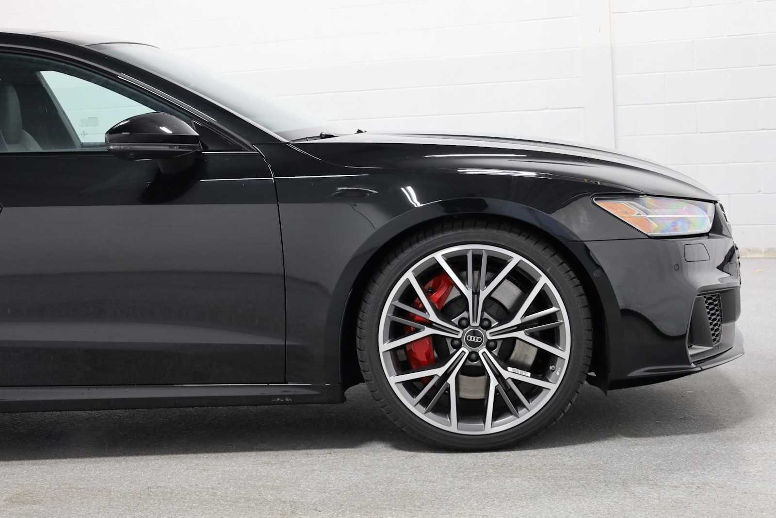 Thumbnail: 2025 Audi S7 - 4
