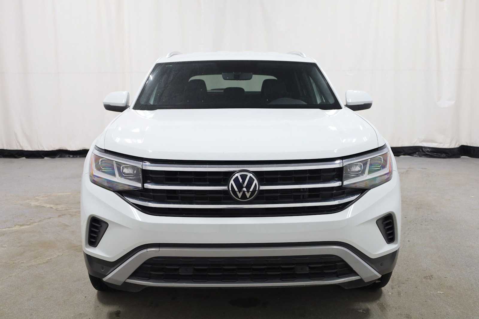 Thumbnail: 2023 Volkswagen Atlas - 14