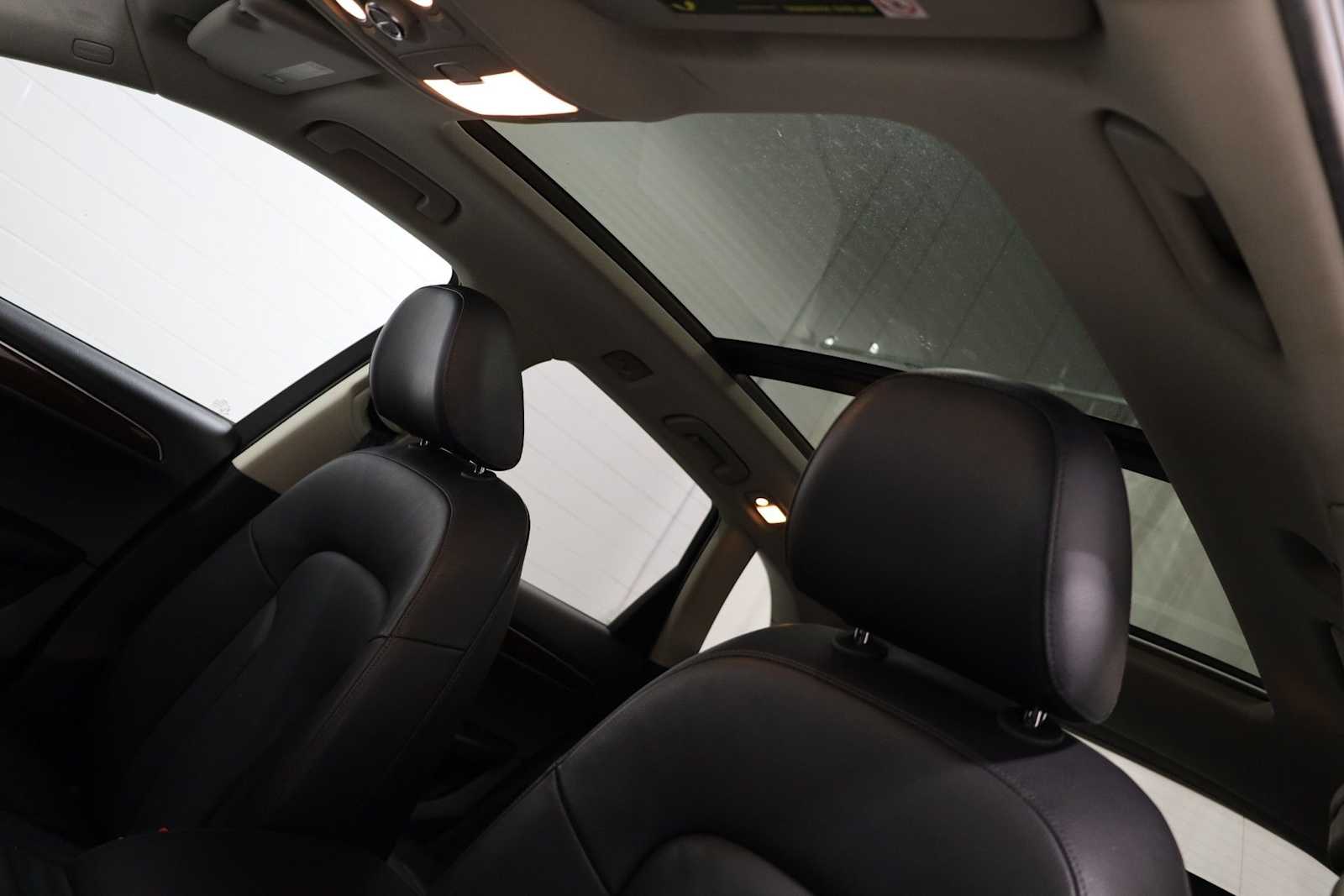 Thumbnail: 2010 Audi Q5 - 18