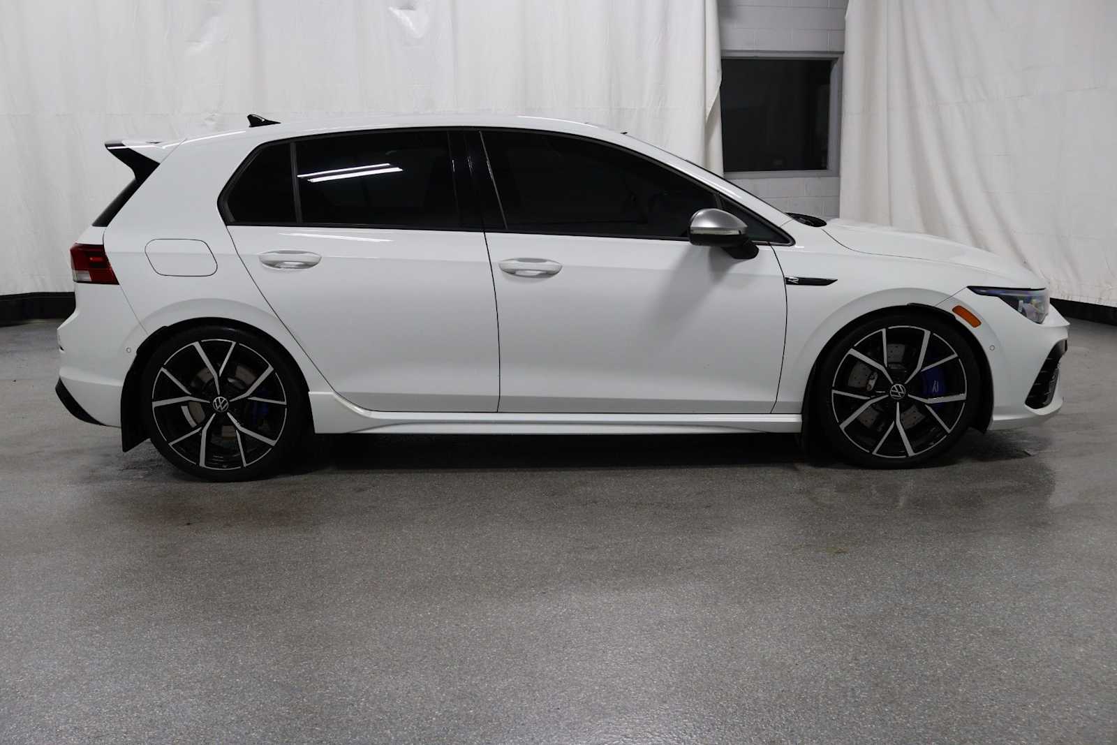 Thumbnail: 2023 Volkswagen Golf - 10