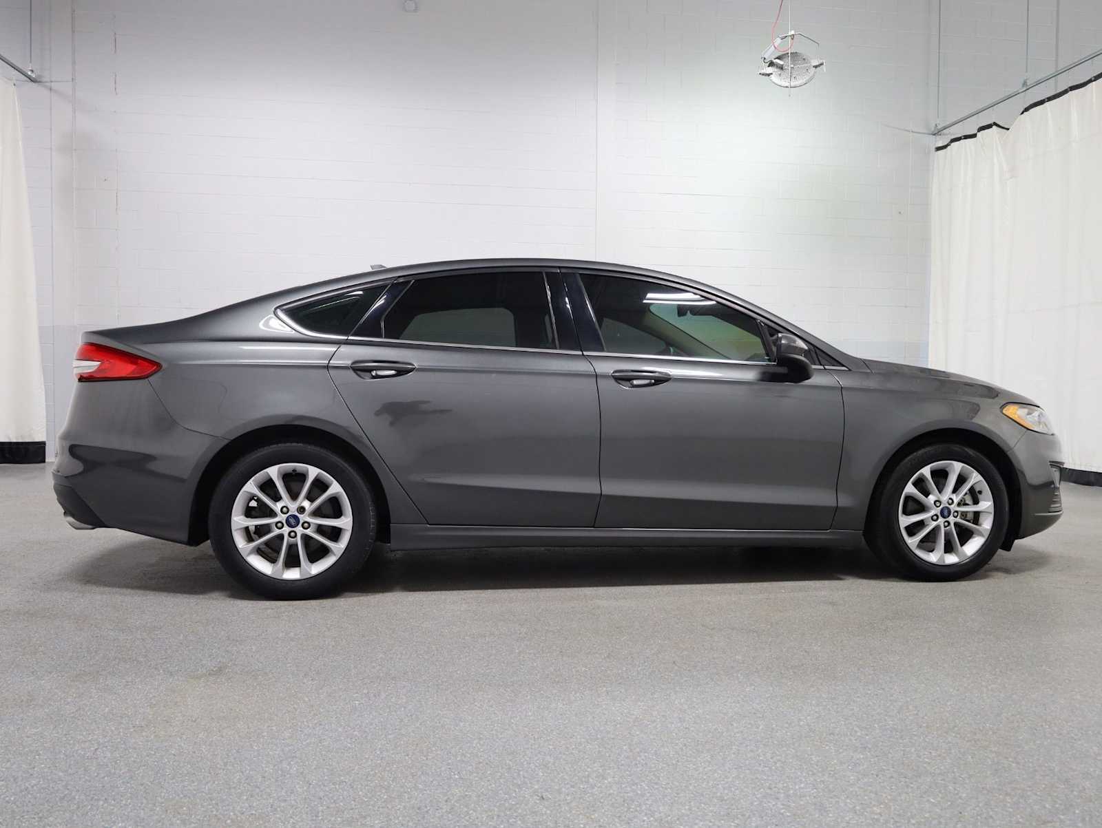 Thumbnail: 2019 Ford Fusion - 10