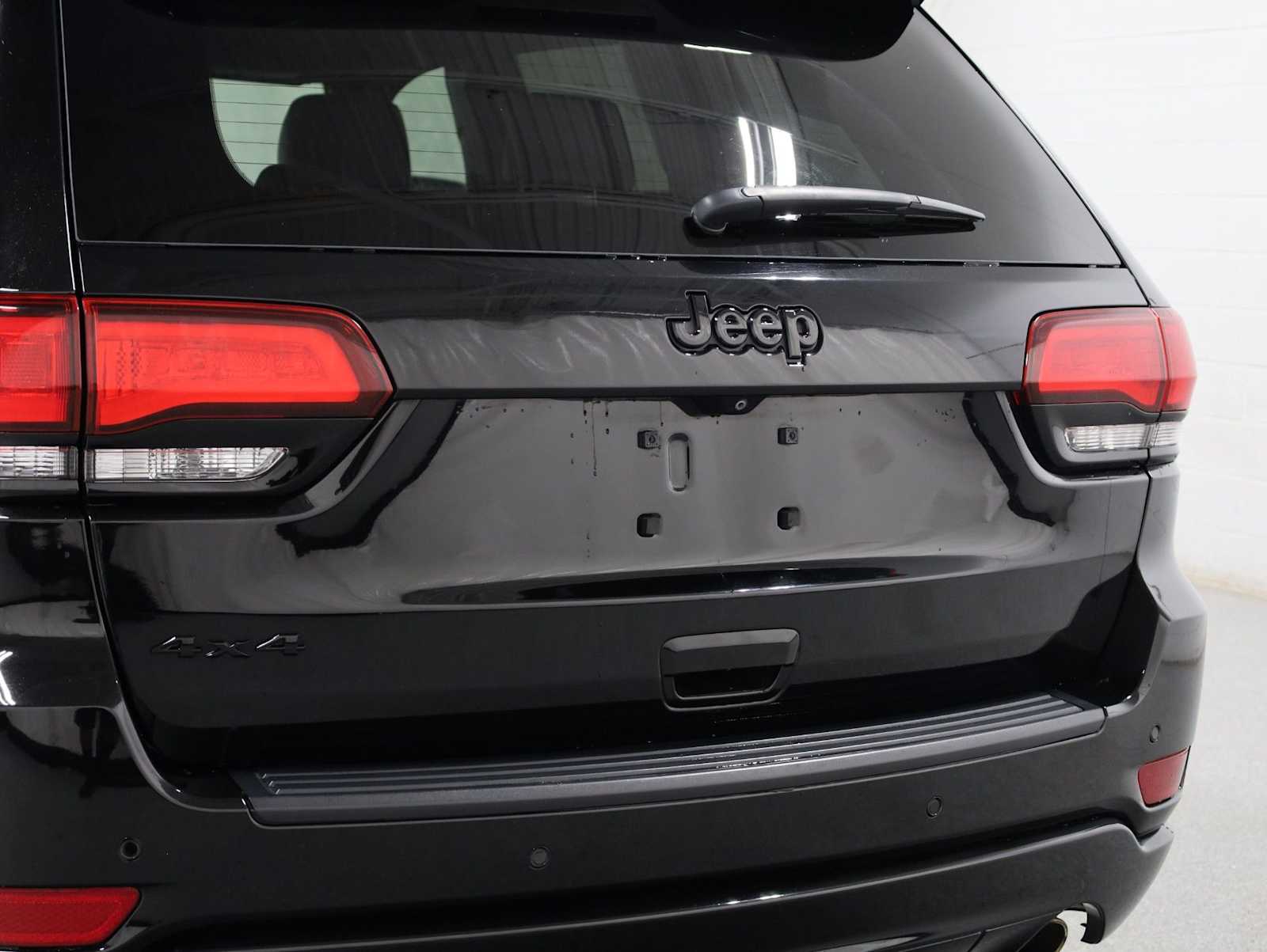 Thumbnail: 2019 Jeep Grand Cherokee - 8