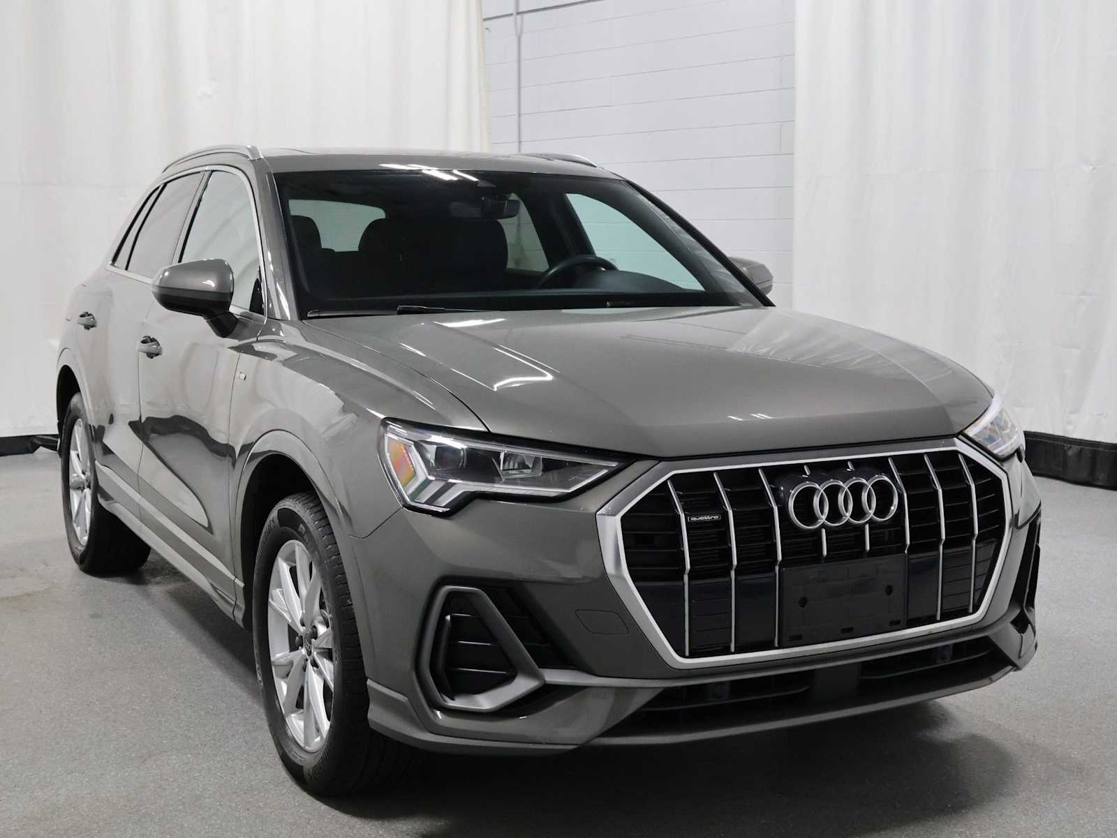 Thumbnail: 2023 Audi Q3 - 13