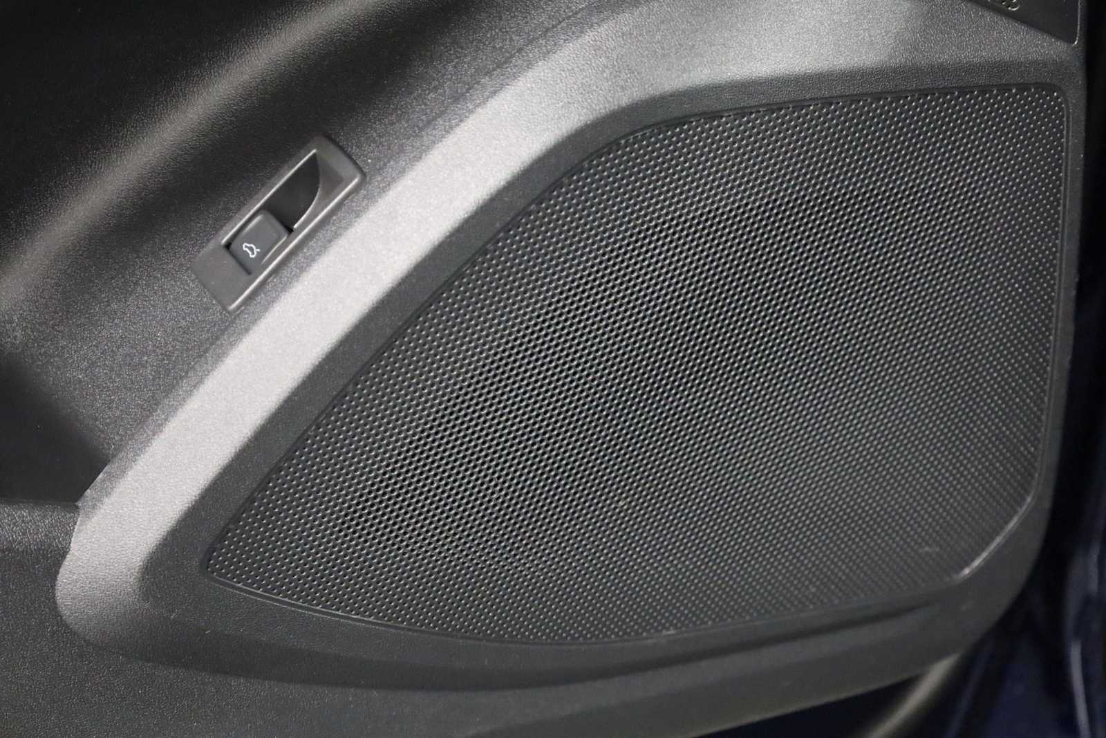 Thumbnail: 2025 Audi Q5 - 17